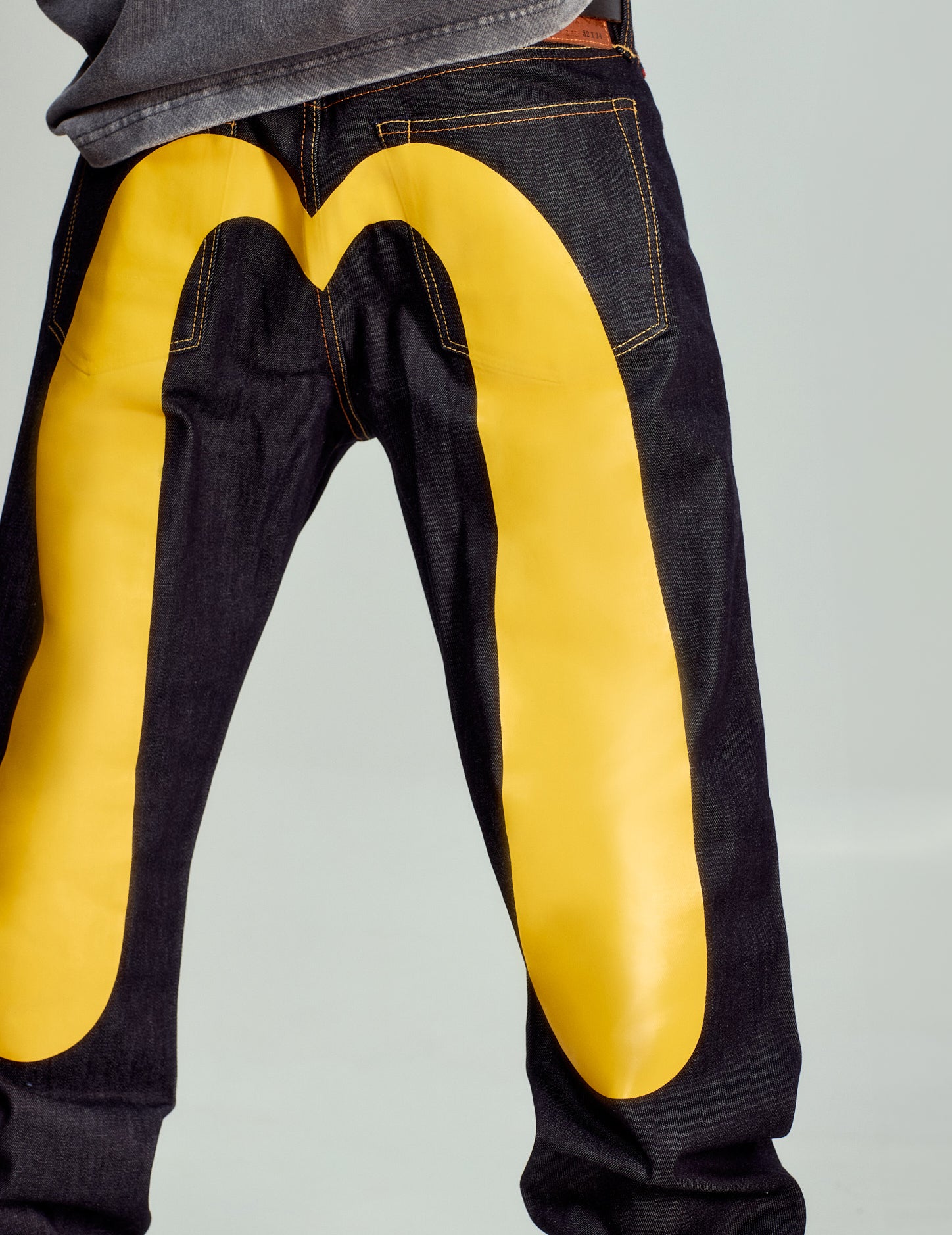 大M印花闊腳牛仔褲 #2000