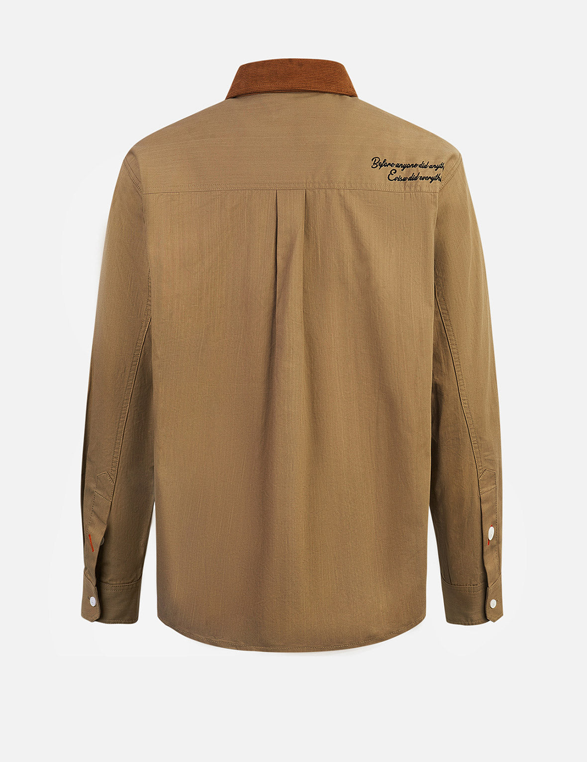 商標刺繡和多口袋寬版休閒長袖襯衫