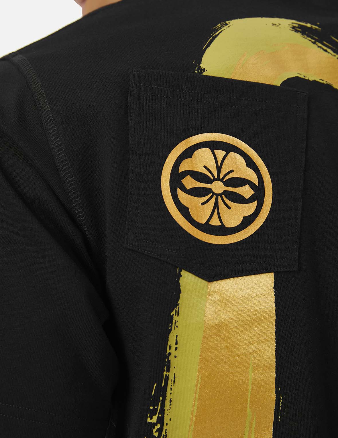 Multi-Pocket Print and Seagull Brushstroke Daicock Print Regular Fit T-Shirt