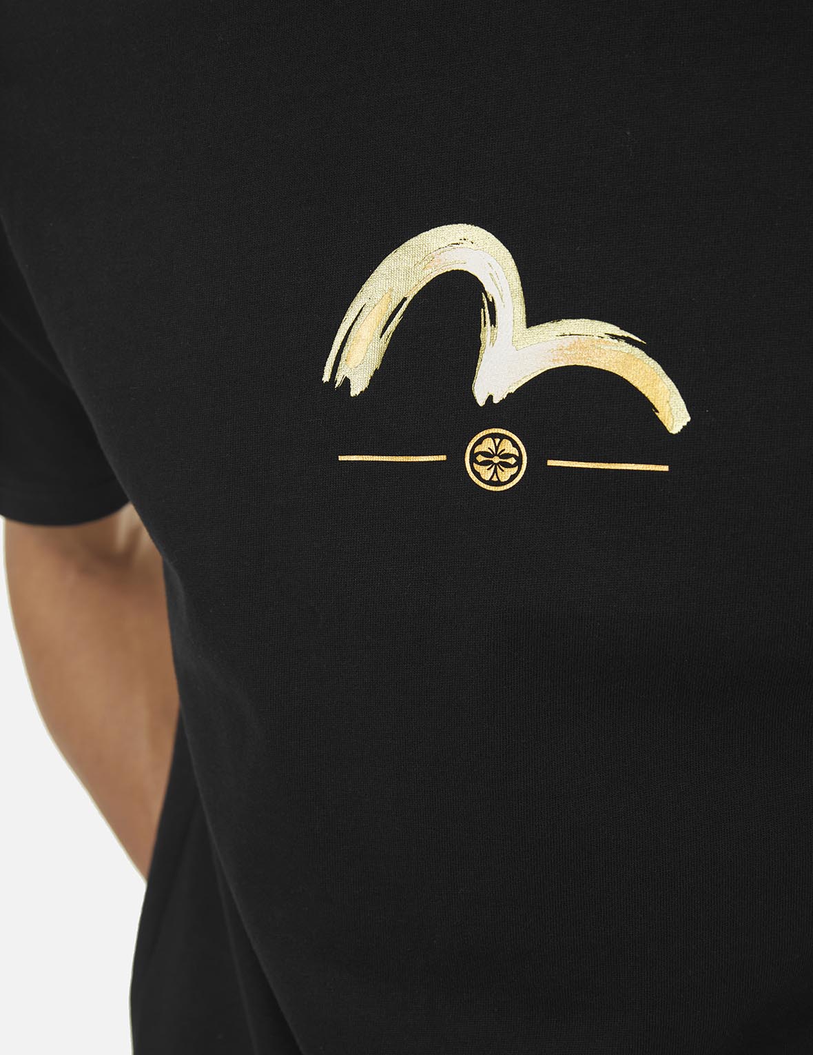 Multi-Pocket Print and Seagull Brushstroke Daicock Print Regular Fit T-Shirt