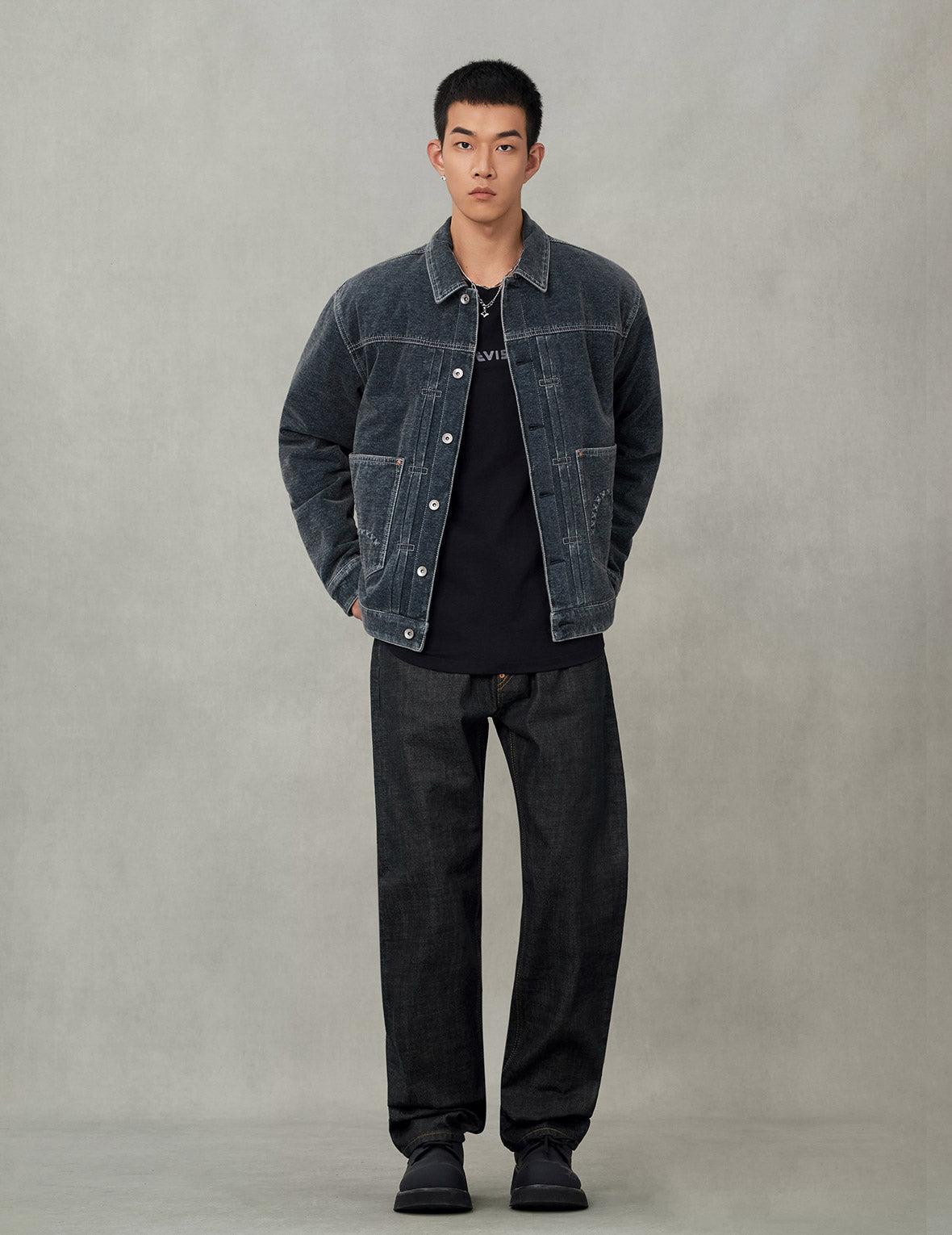 Emboss Rivet Seagull Relax Fit Washed Denim Jacket