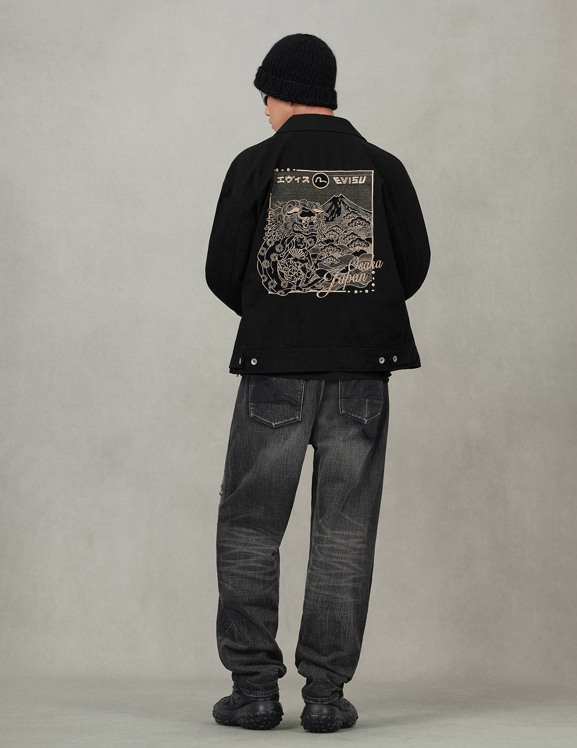 佛頭舞獅和山脈刺繡常規版型工裝外套