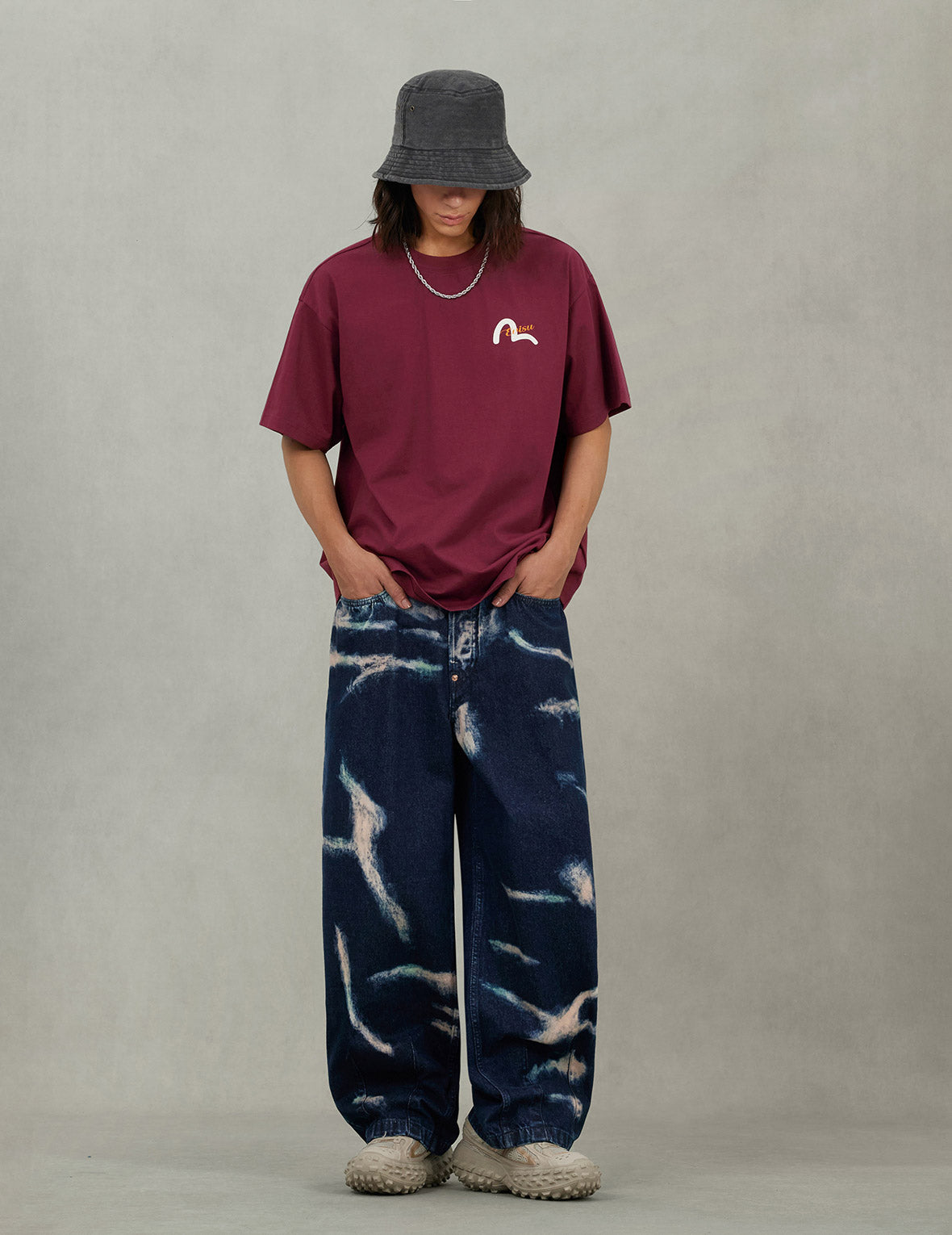 Henohenomohe Godhead Embroidery Relax Fit T-Shirt