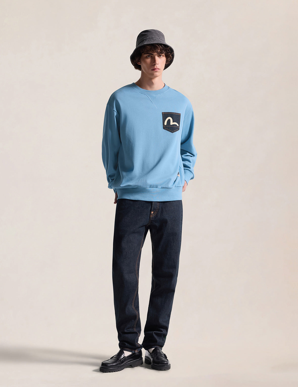 Flying Dragon Embroidered Multi-Pocket Sweatshirt