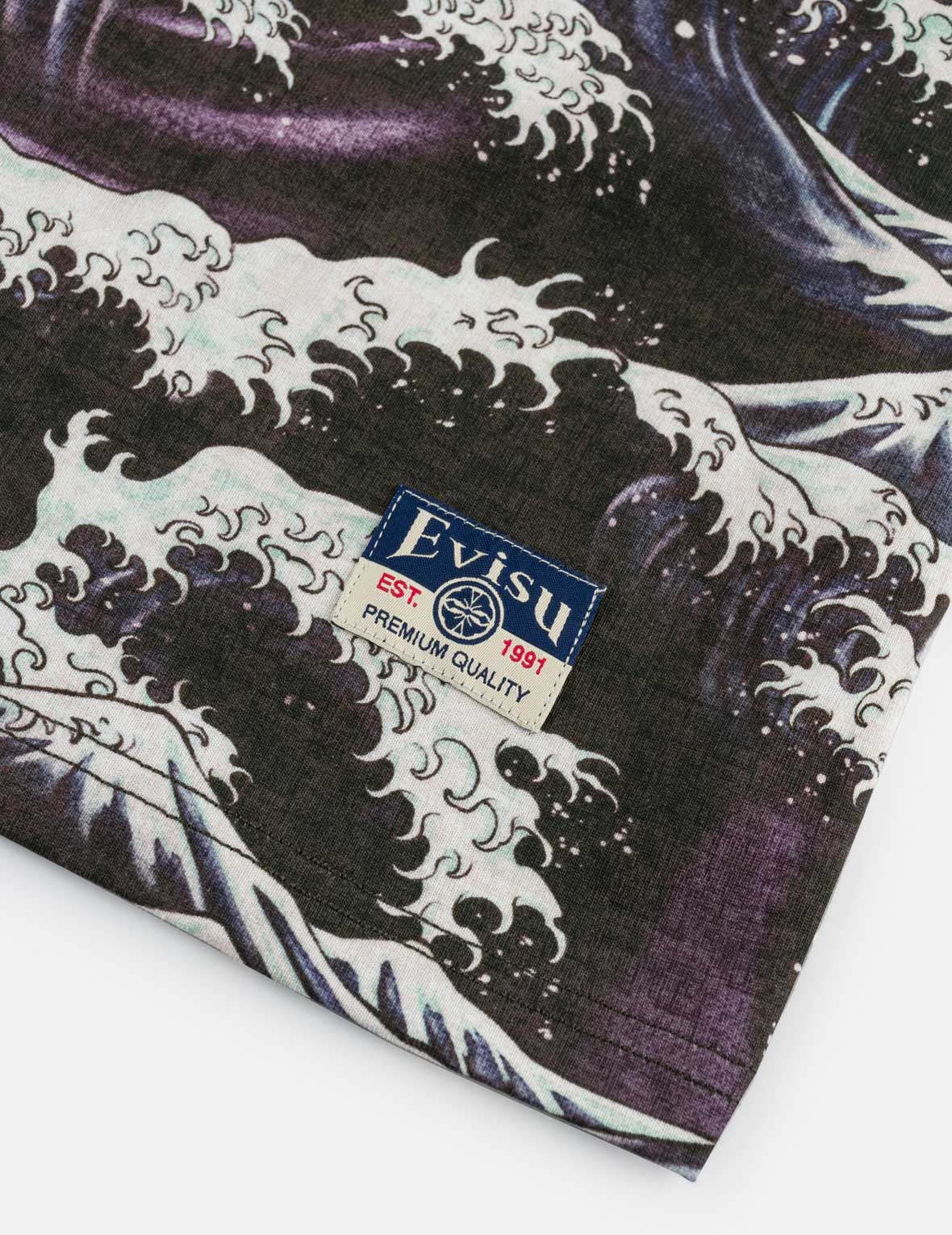 All-Over Wave Embroidered Seagull Tee
