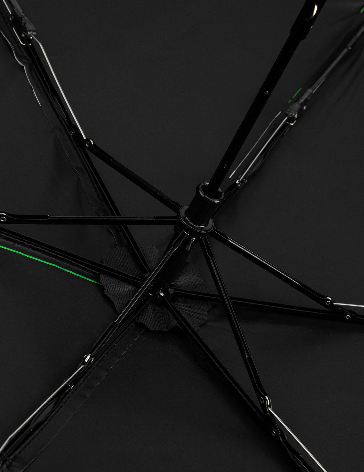 竹葉青蛇影3.0 雨傘