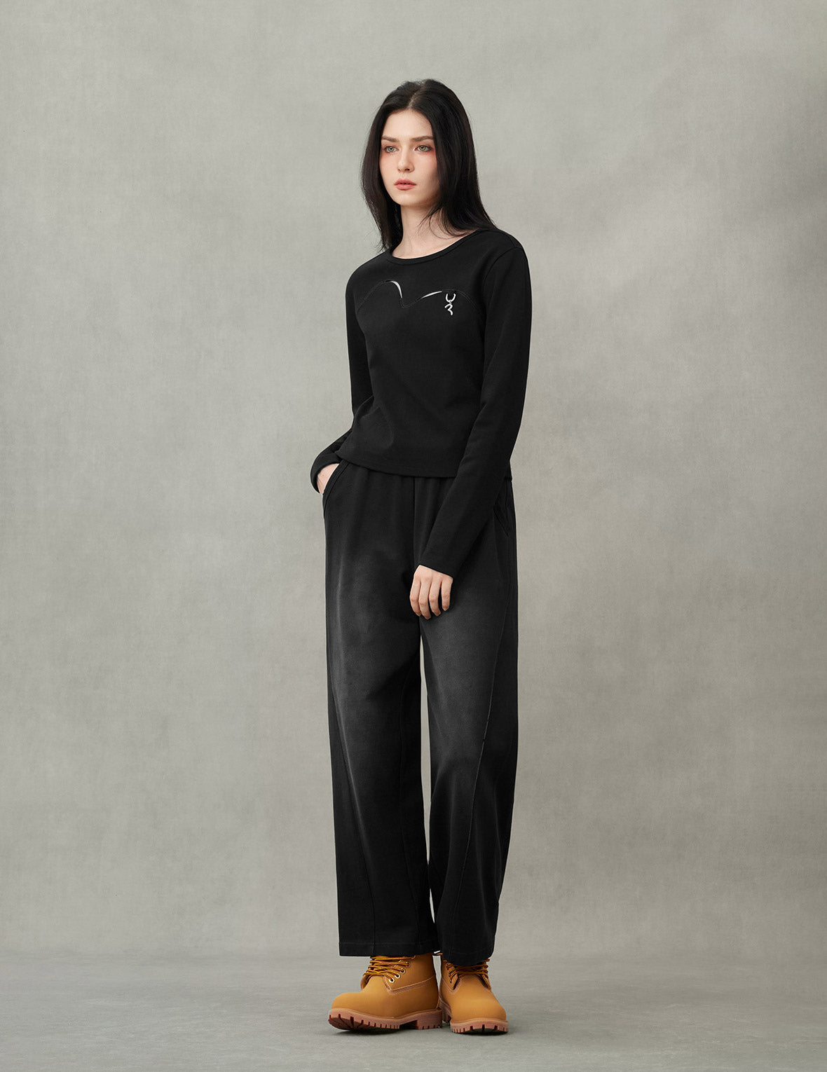 Fuzzy Cat Embroidery Fashion Fit Sweatpants