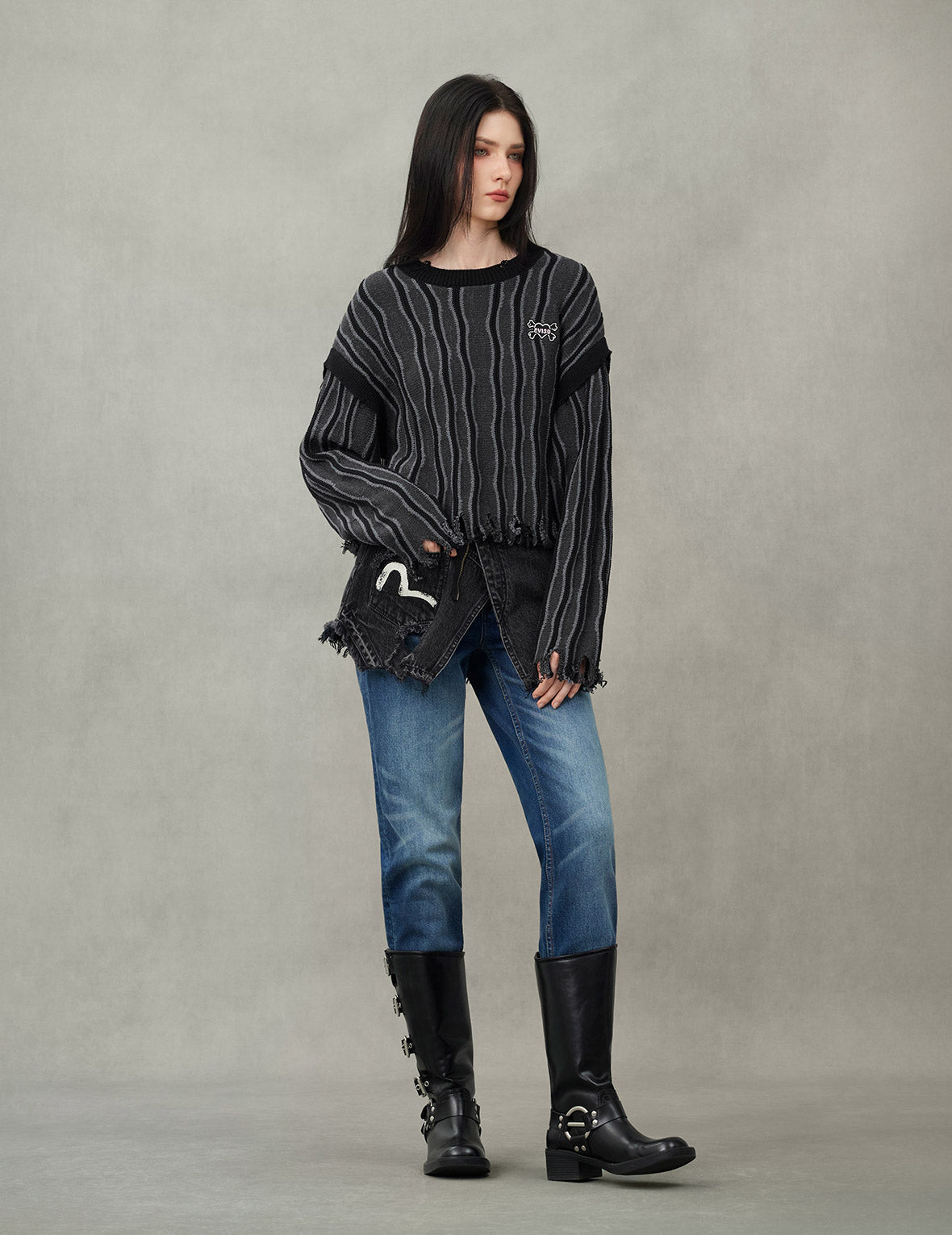 Skull Heart Appliqué Embroidery Fashion Fit Knitted Sweatshirt