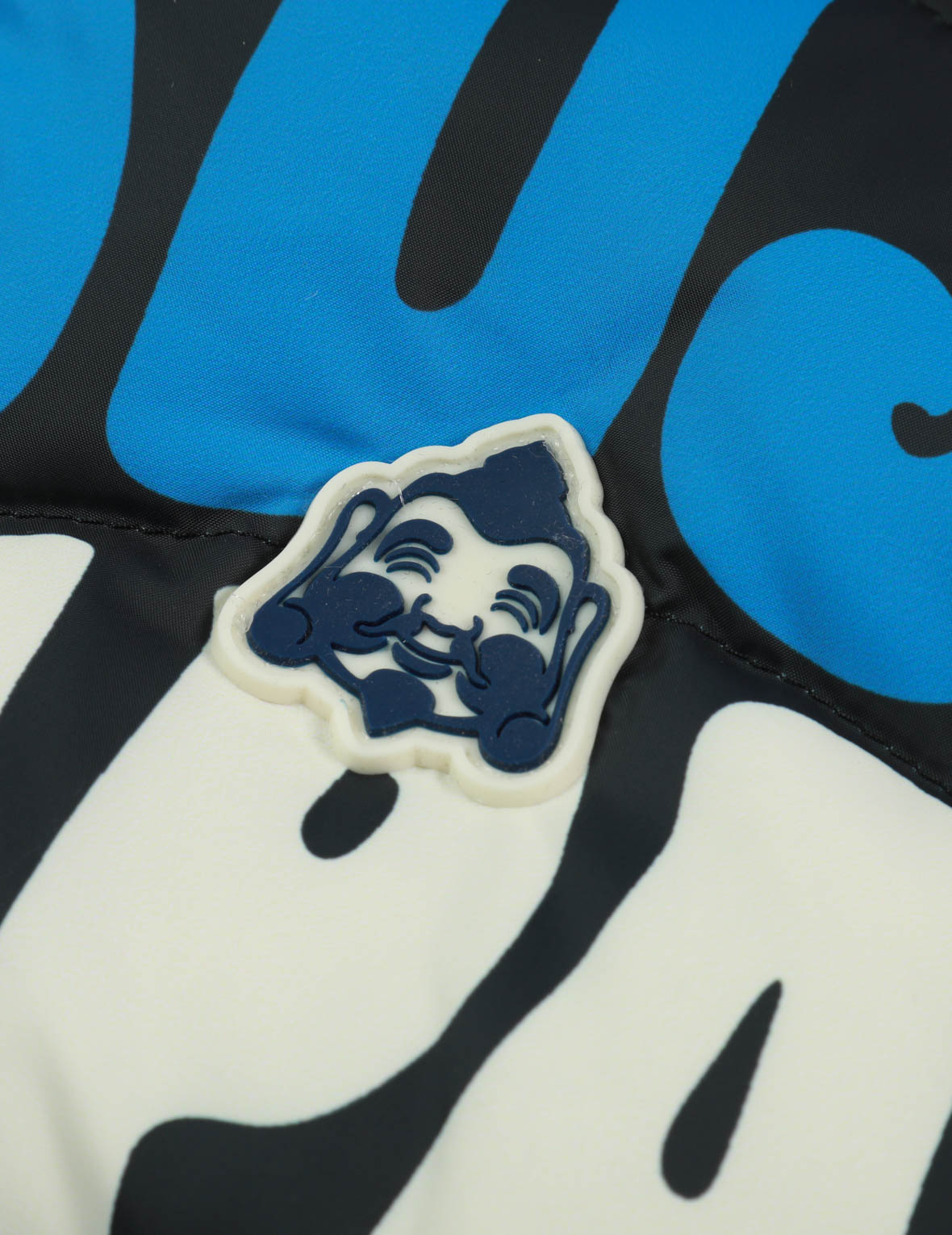 滿地波紋Logo印花羽絨夾克