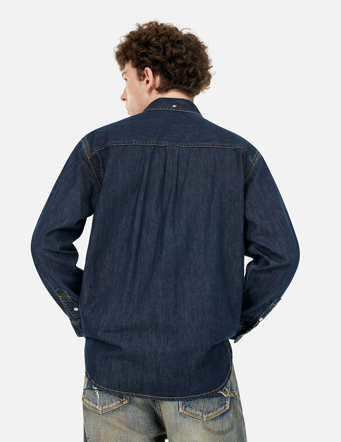 織錦貼佈多口袋寬版休閒牛仔襯衫