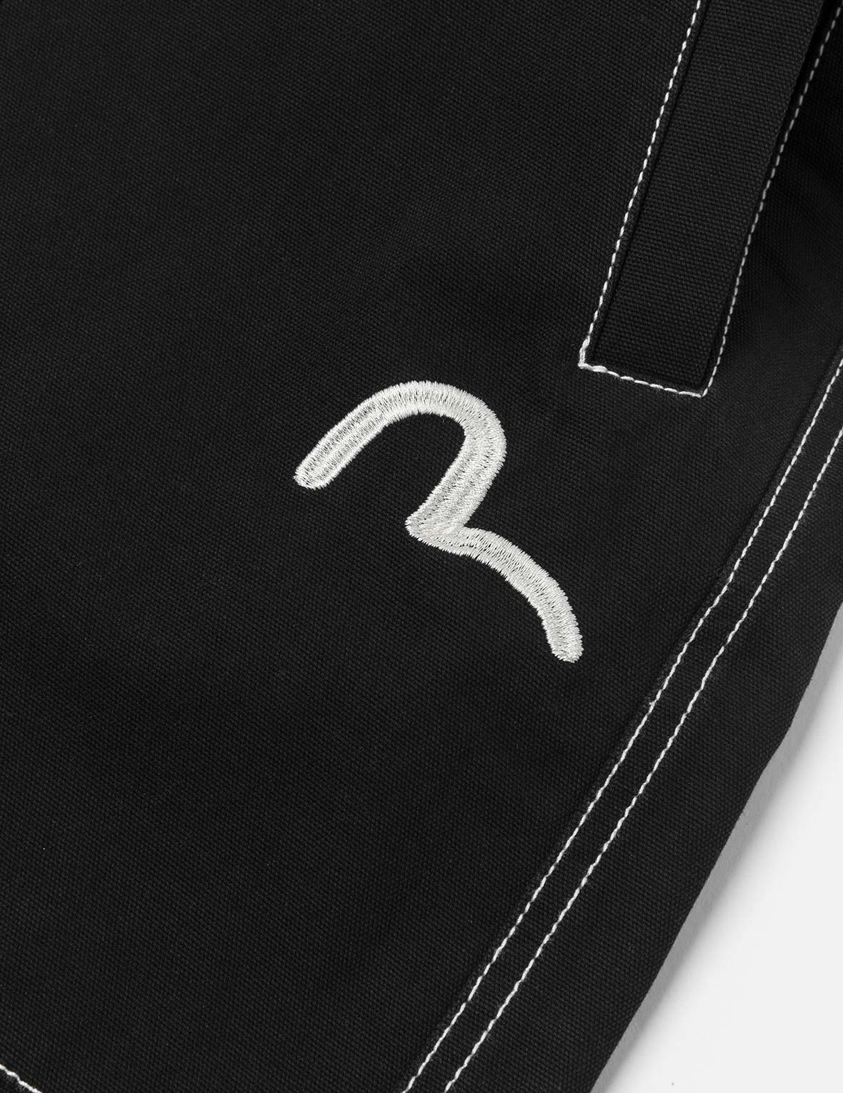 Allover Seagull Print Pocket Oversized Shorts