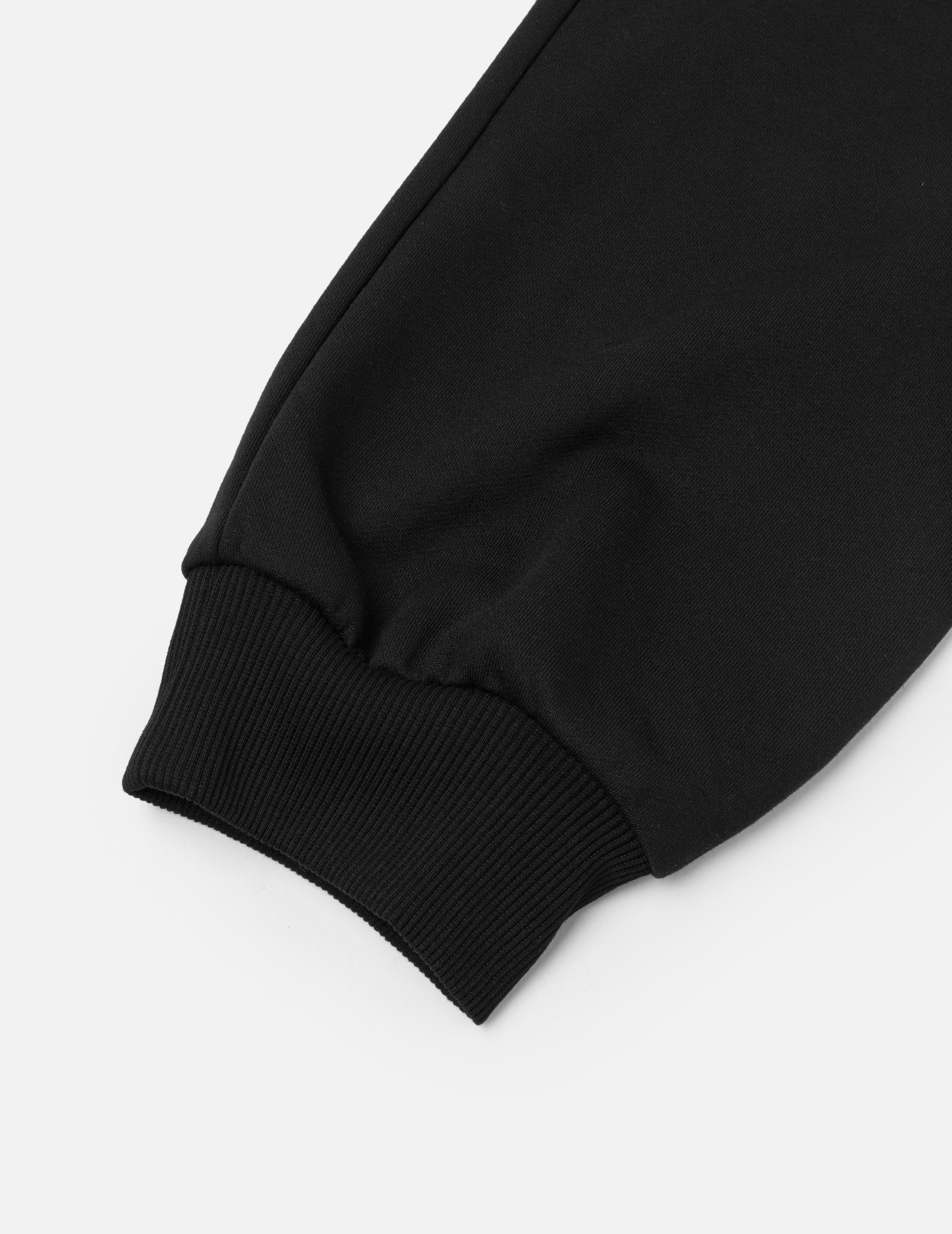 拼接設計與幻彩商標印花寬版休閒運動褲