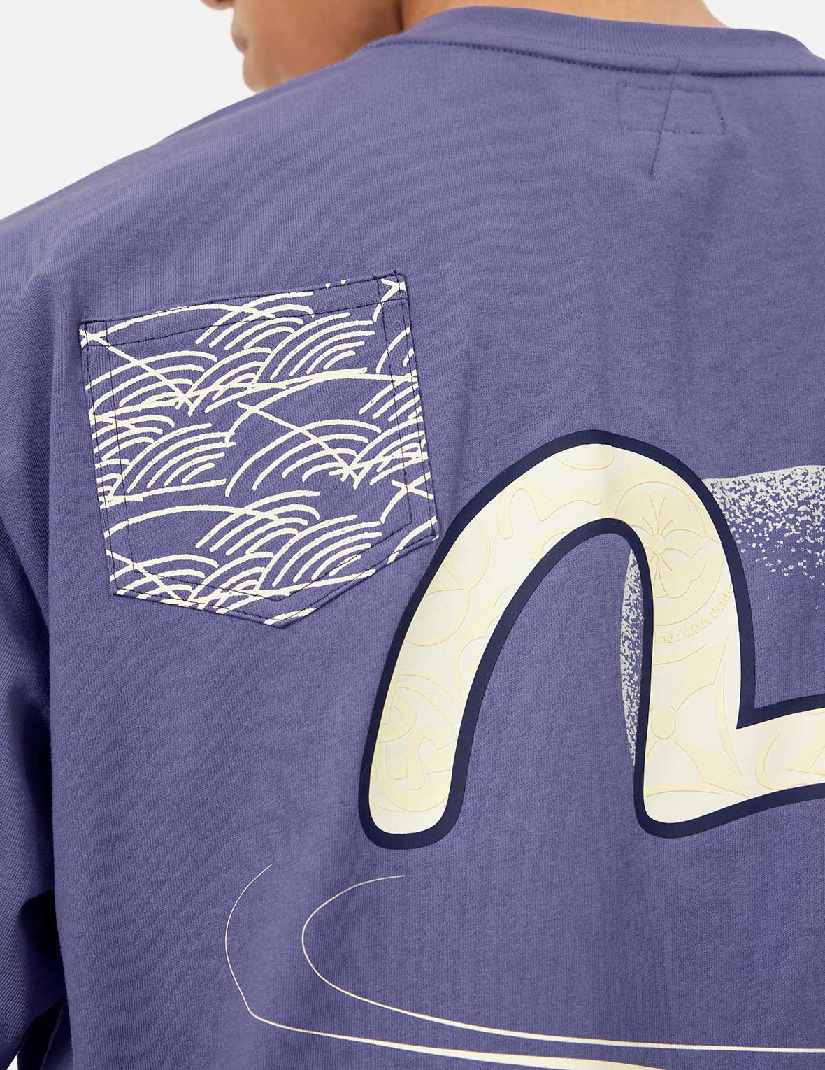 Multi-Pocket and Multi-Print Loose Fit T-shirt