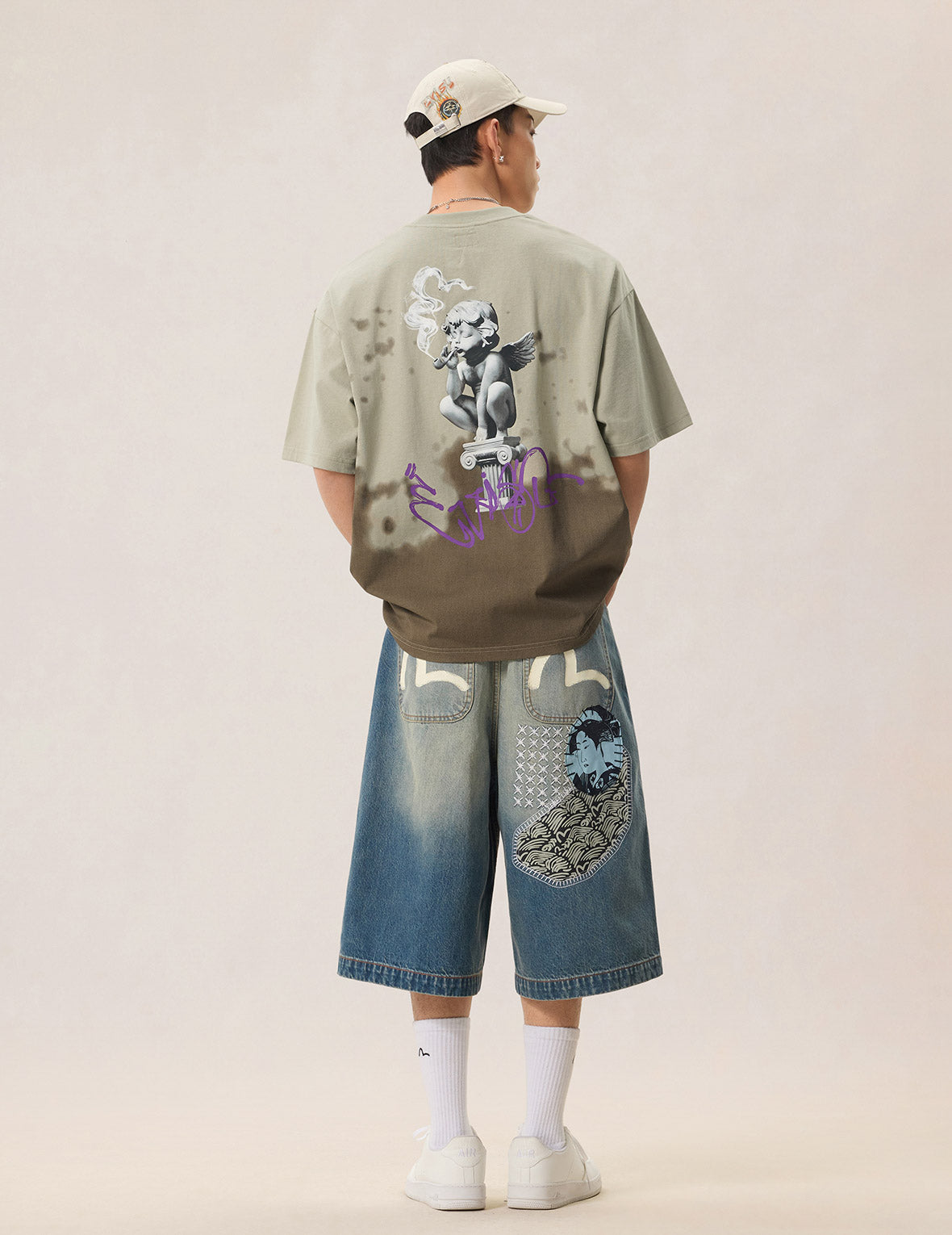 Baby Angel and Graffiti Print Dip-Dye T-shirt