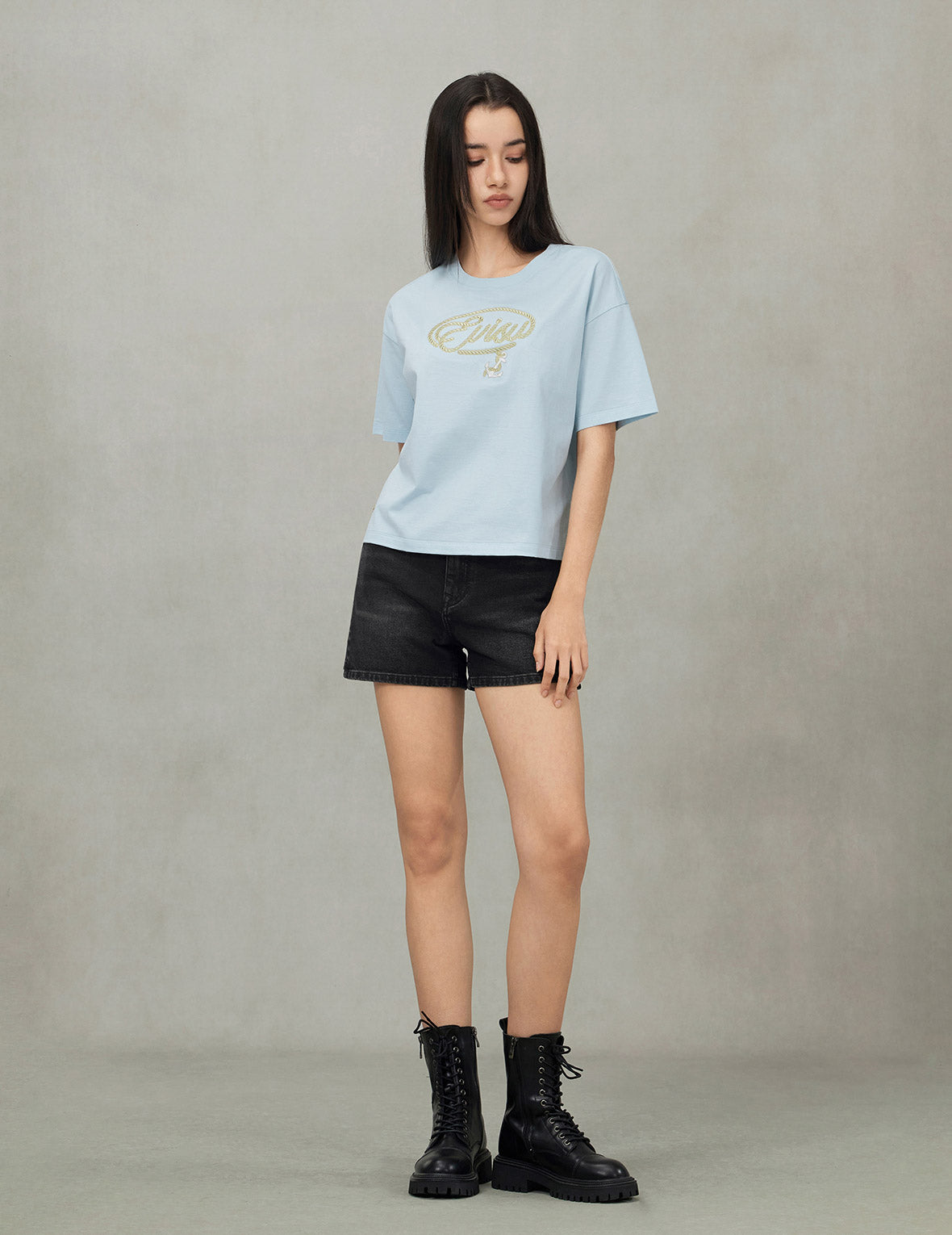 Knot Seagull Embroidery Loose Fit Denim Shorts