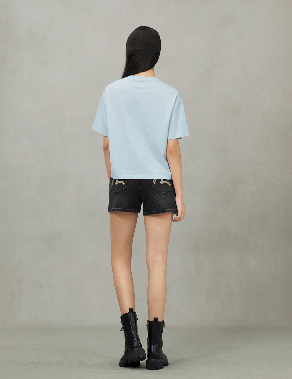Knot Seagull Embroidery Loose Fit Denim Shorts