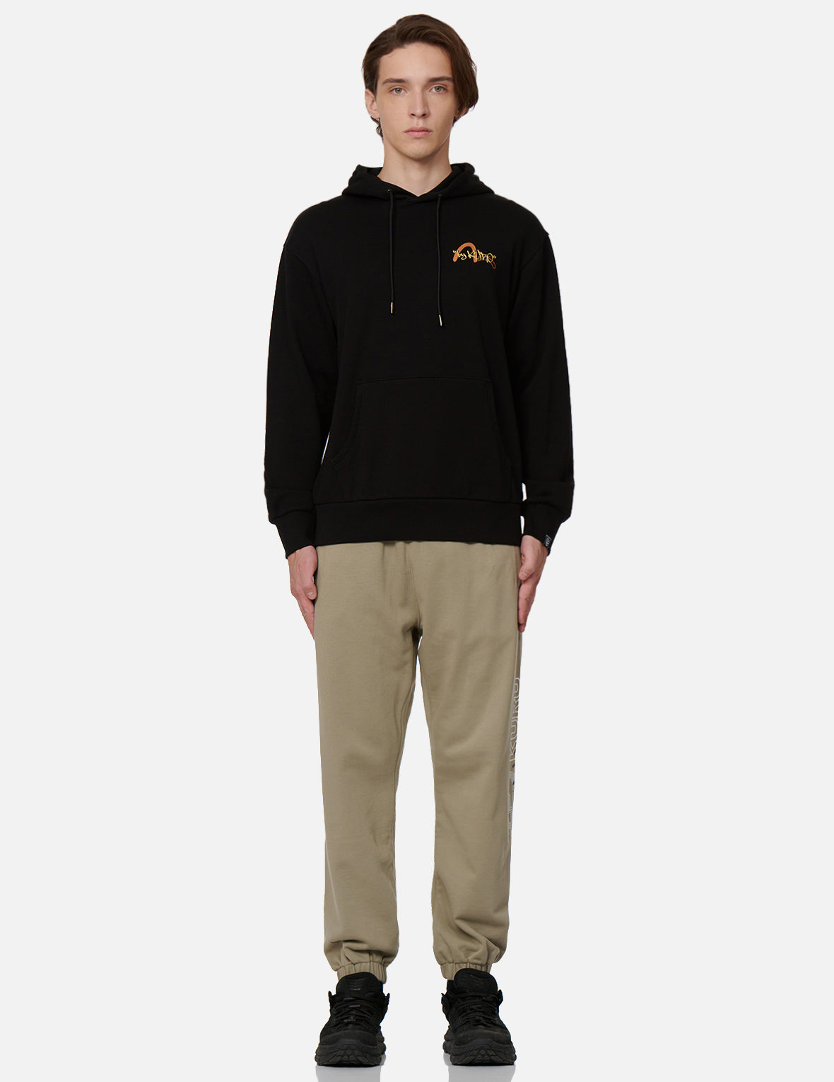 Logo及Slogan印花運動褲