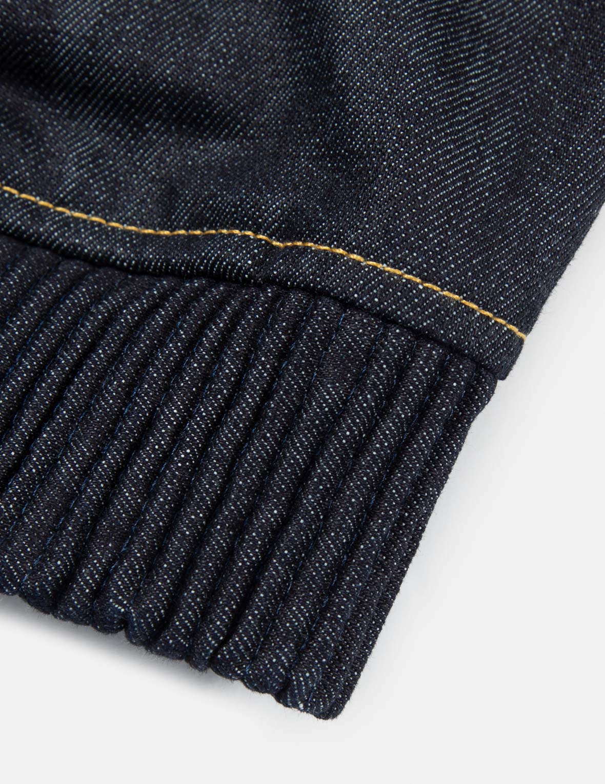 多重印花與多口袋寬版休閒牛仔外套