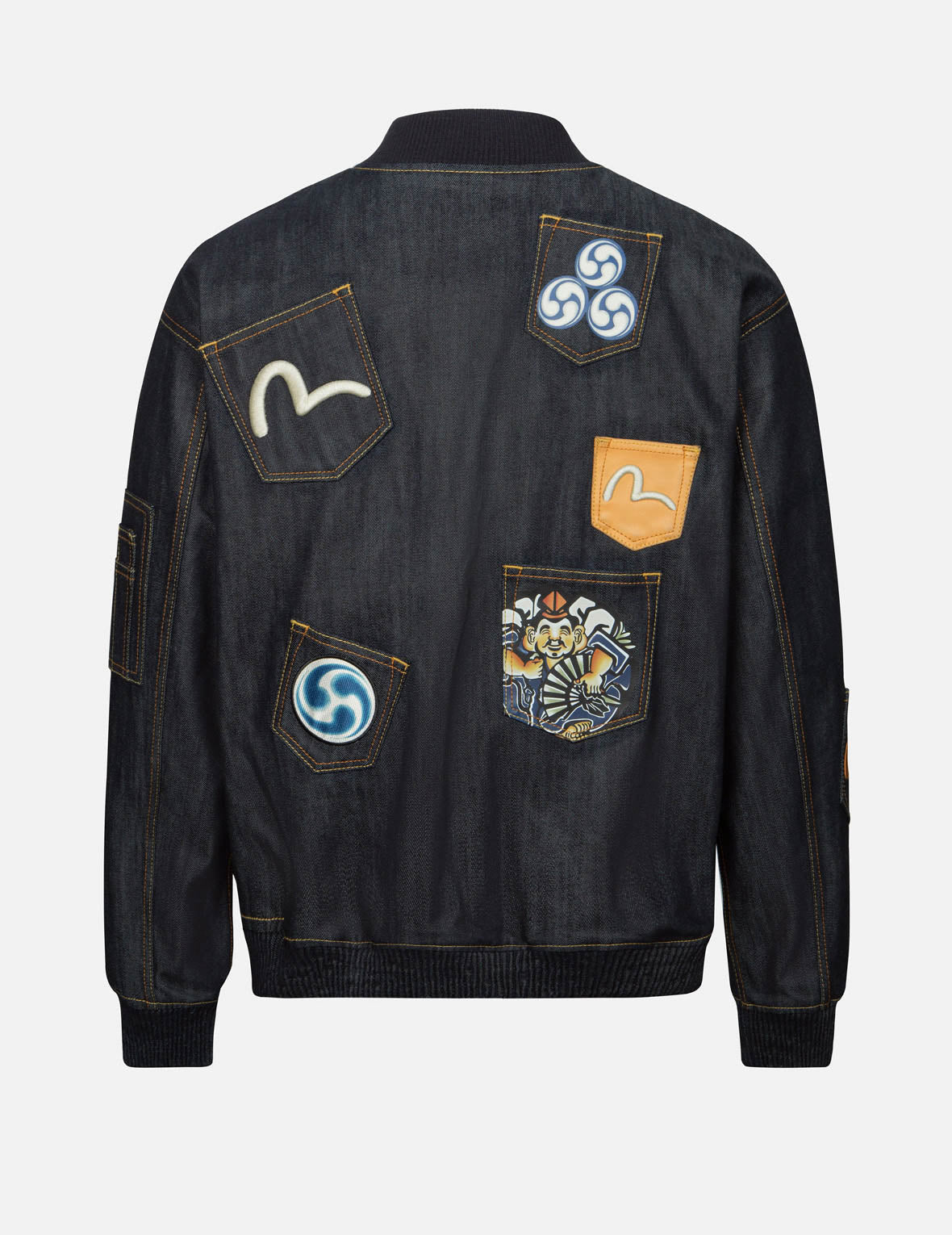 多重印花與多口袋寬版休閒牛仔外套