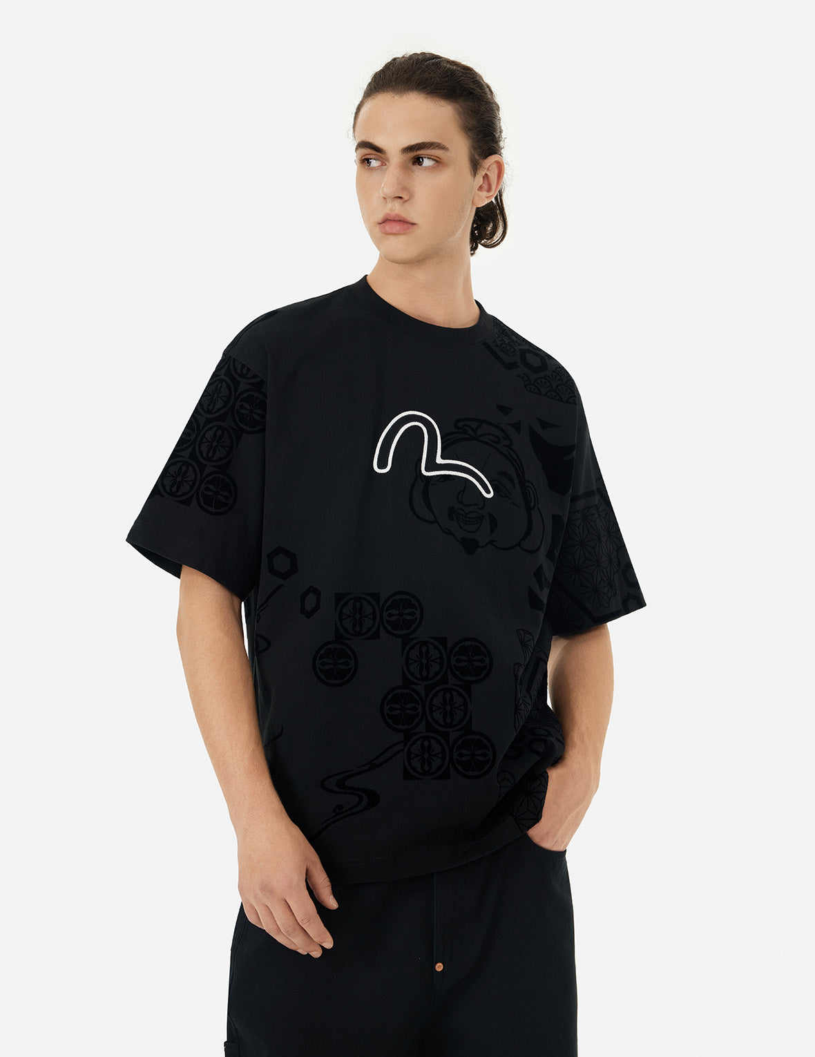 海鷗刺繡與滿地植絨圖案寬版休閒T恤