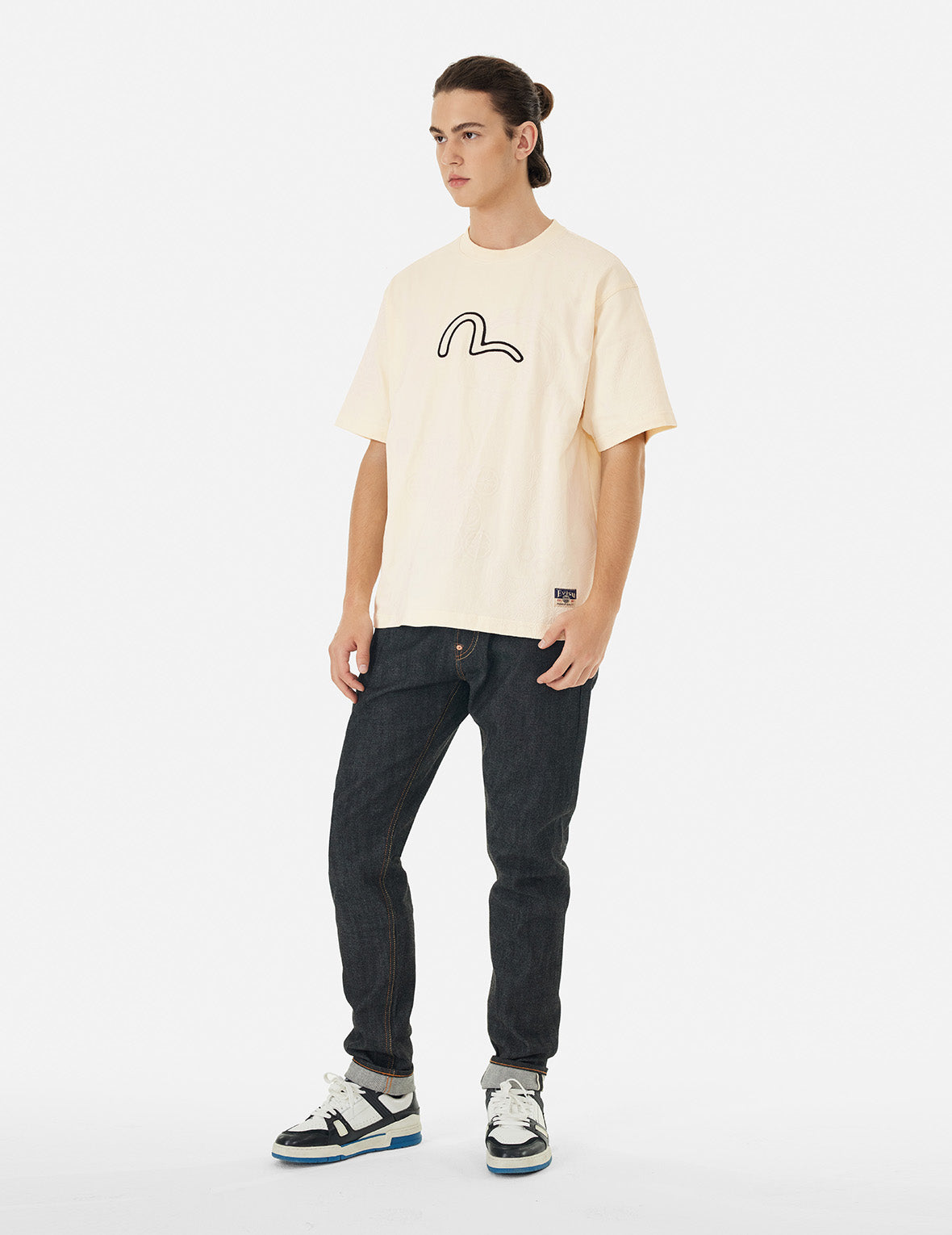 海鷗刺繡與滿地植絨圖案寬版休閒T恤