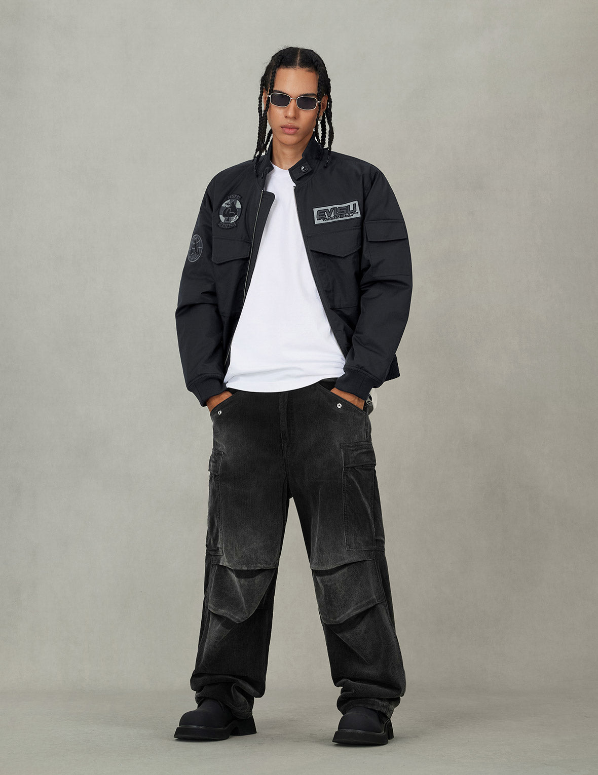 多重商標刺繡徽章常規版型夾棉飛行員外套