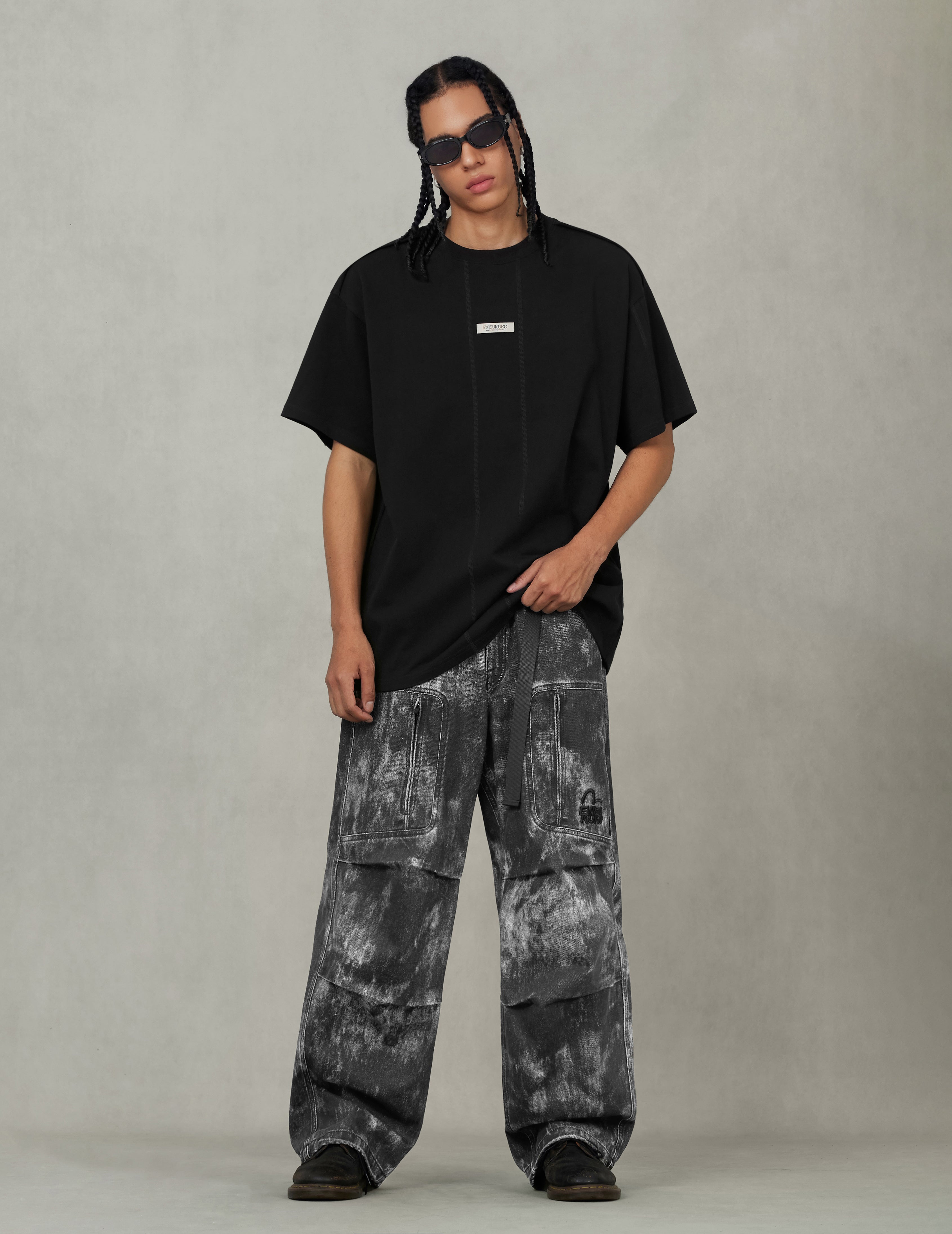 EVISUKURO Toothbrush Embroidery and Color-blocking Oversized T-shirt