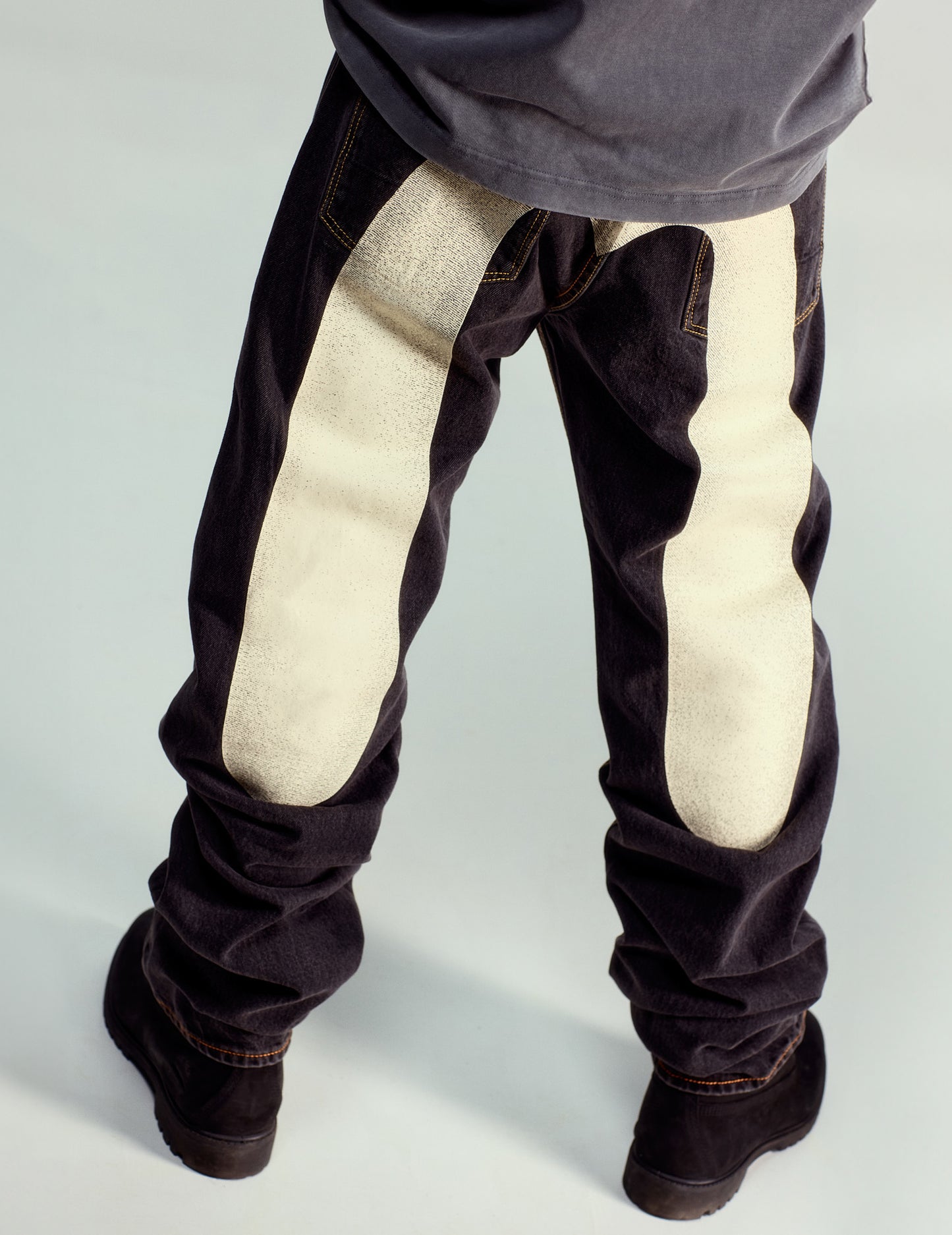 大Ｍ印花闊腳牛仔褲 #2000