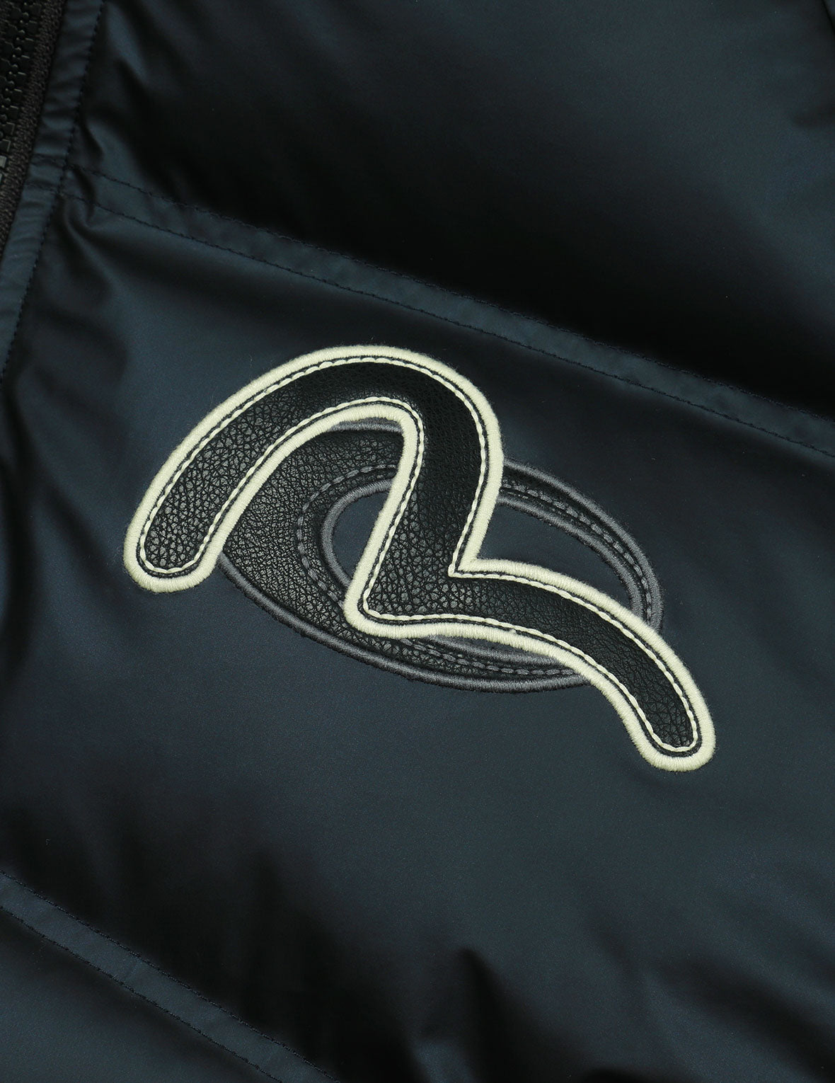 Logos and "Wheel of Wisdom" Embroidery Fashion Fit Down Jacket
