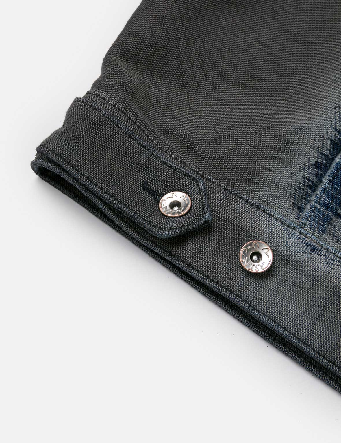 Distressed Seagull and Logo Print Relax Fit Washed Denim Jacket