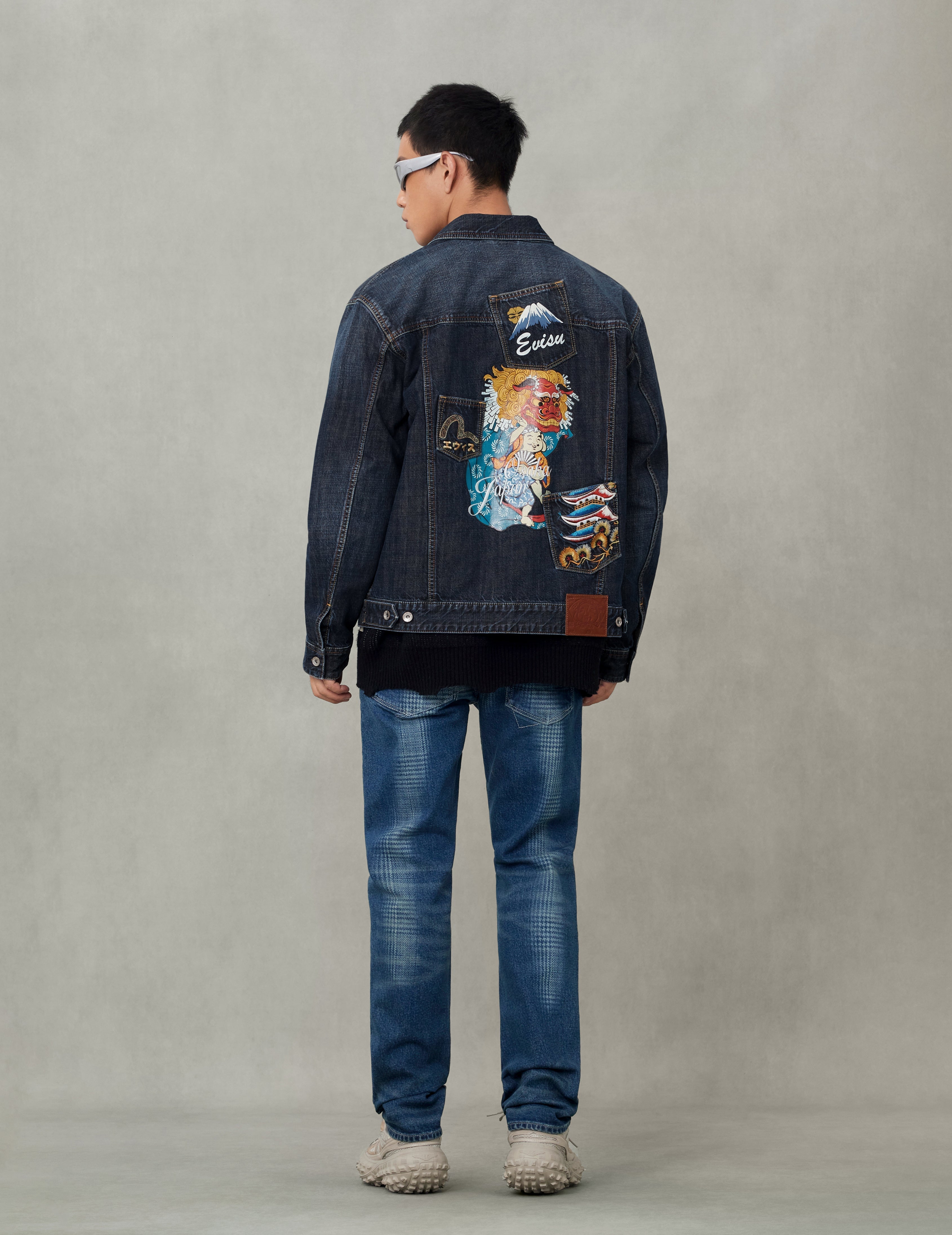 鮭*虎様 EVISU combination jacket エヴィスカ デニムブ Washed Multi-Pocket with Lion Dance Print Relax Fit Denim Jacket