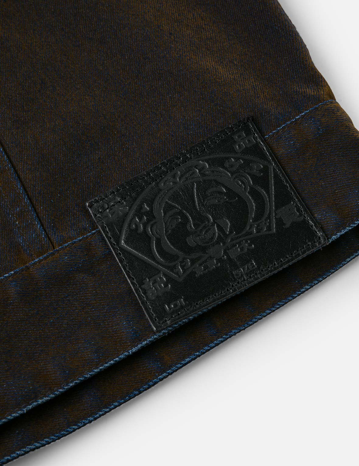 Skull and Logo Embroidery Fashion Fit Heavy Washed Denim Jacket