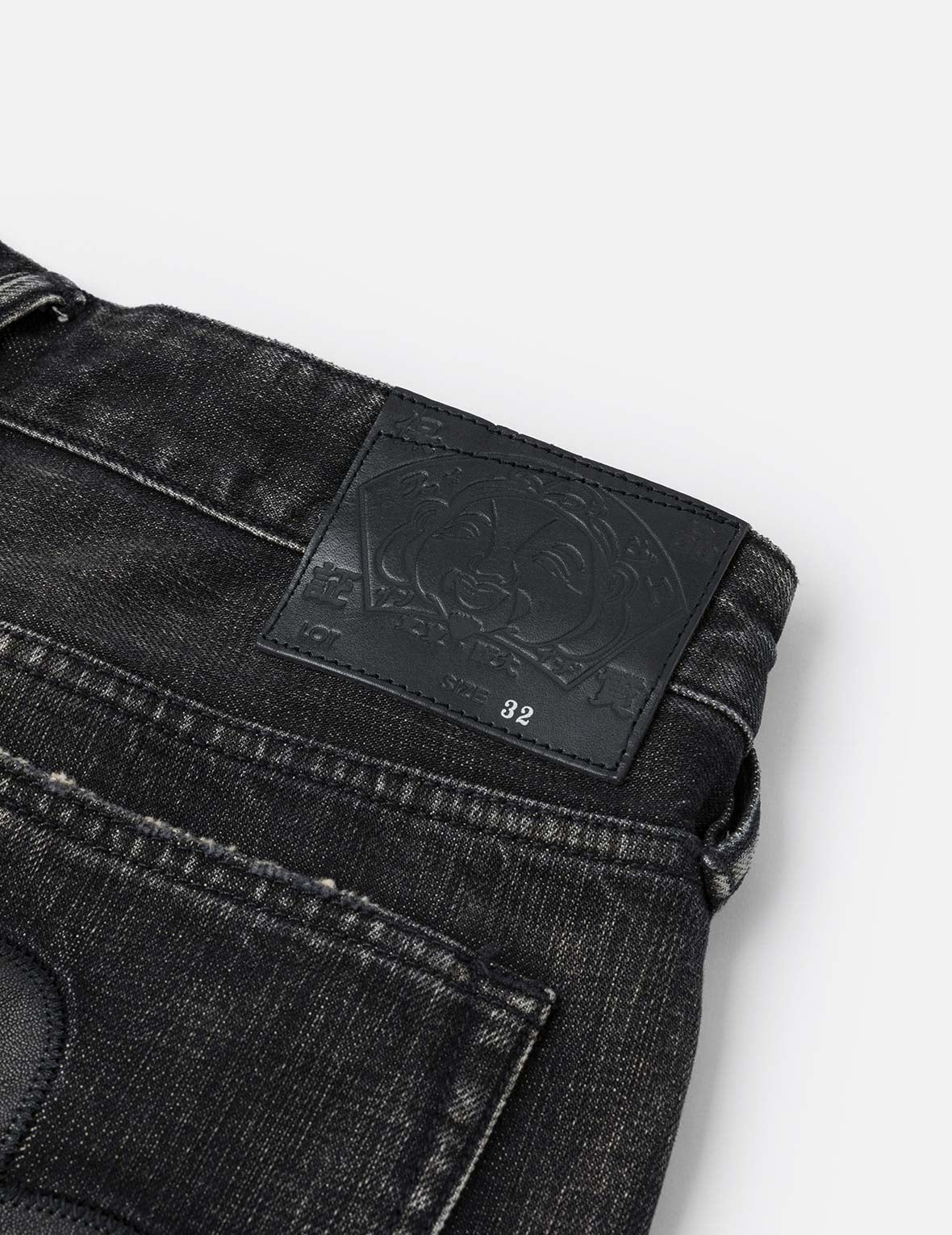 7口袋設計洗水休破洞休閒牛仔褲 #2030