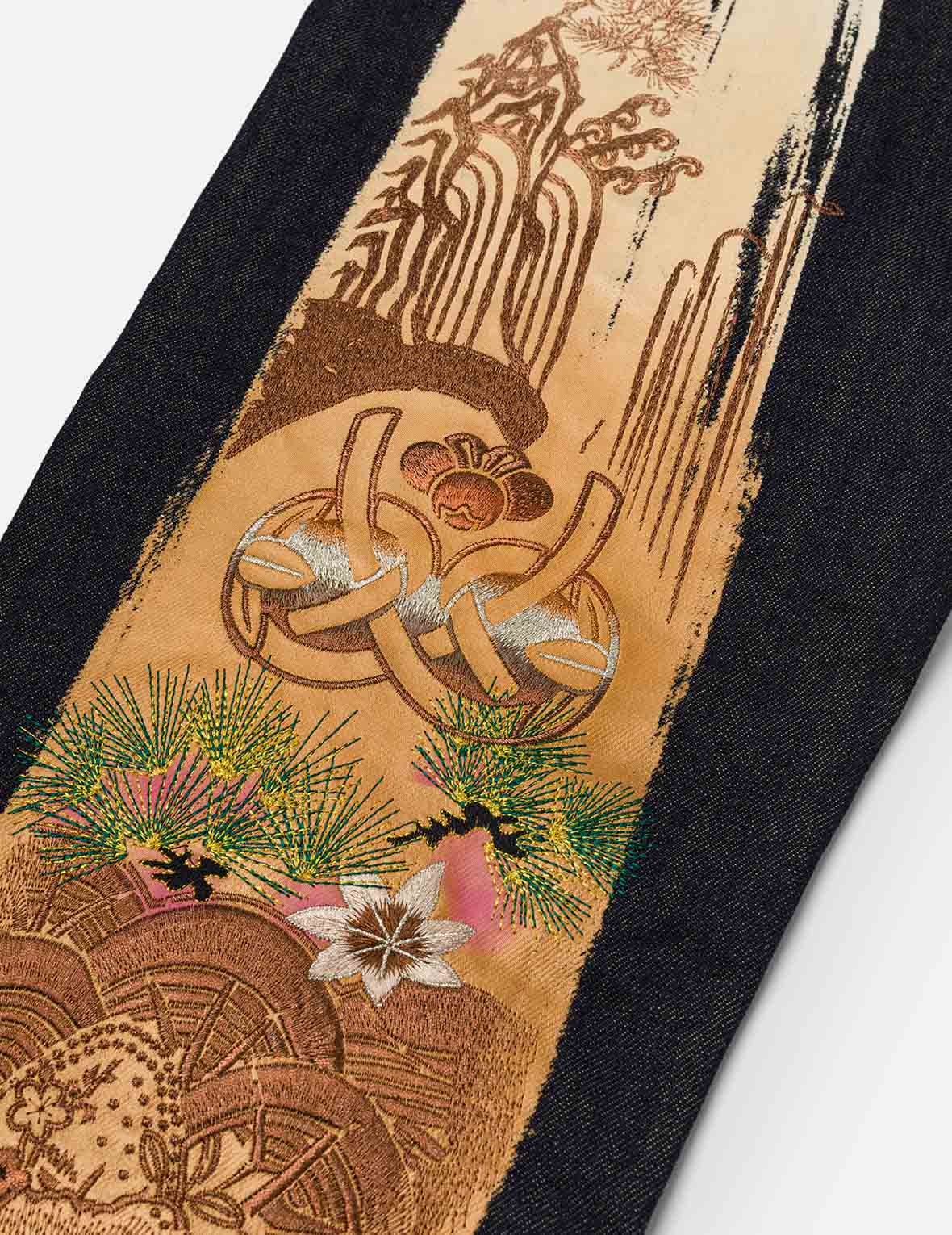 Grateful Crane Daicock Print Taper Jeans