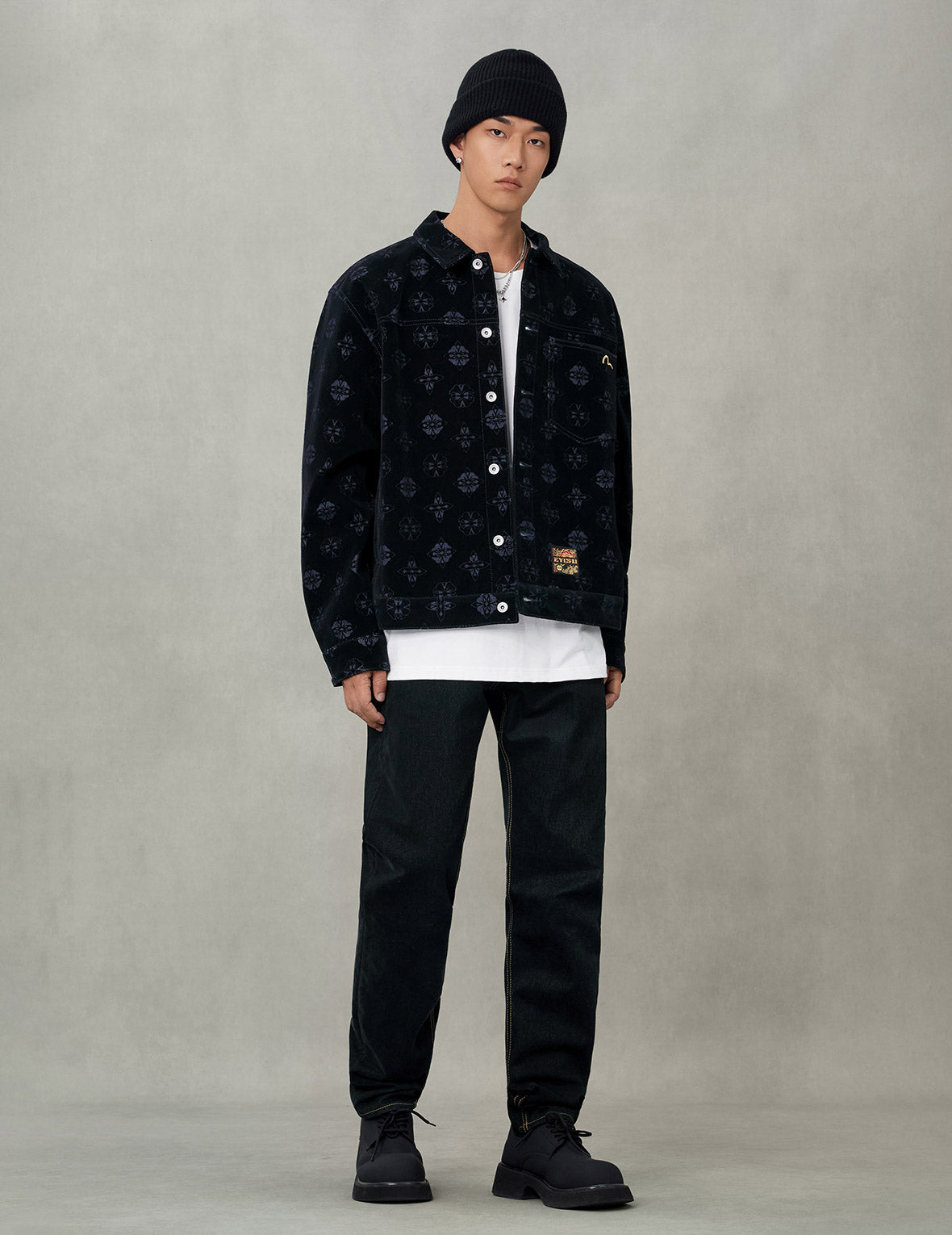 商標刺繡與海鷗印花窄腳牛仔褲 #2017