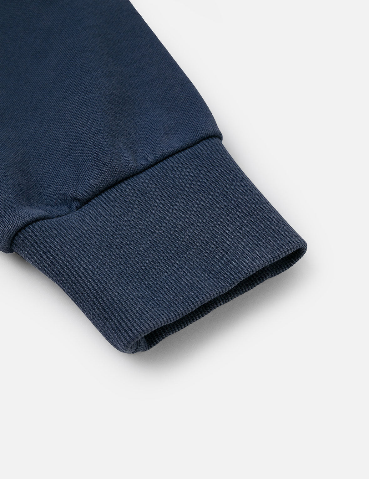 佛頭與商標刺繡休閒衛衣