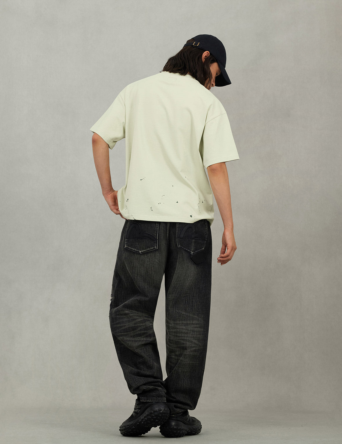 塗鴉風格海鷗與商標印花寬版休閒T恤