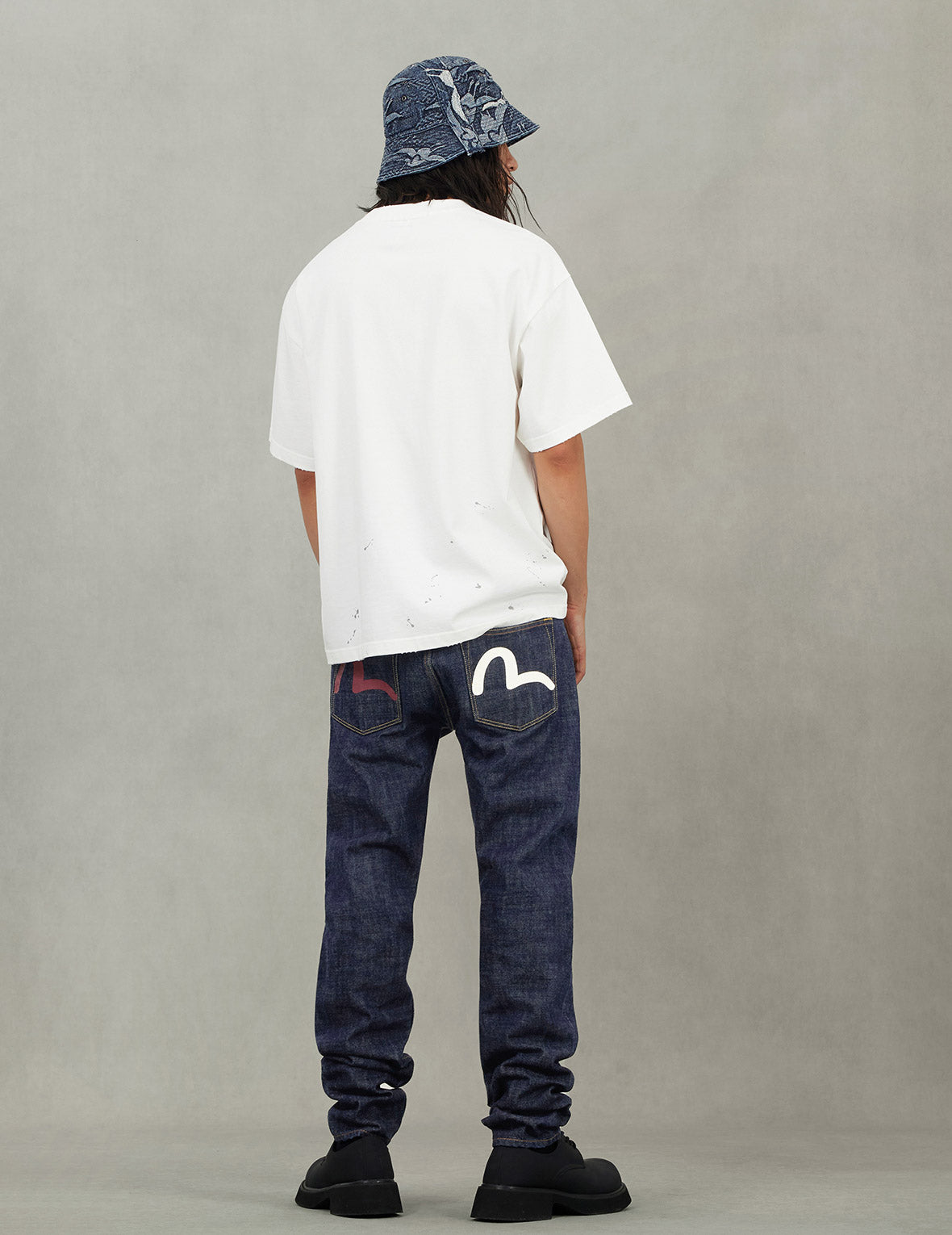 塗鴉風格海鷗與商標印花寬版休閒T恤