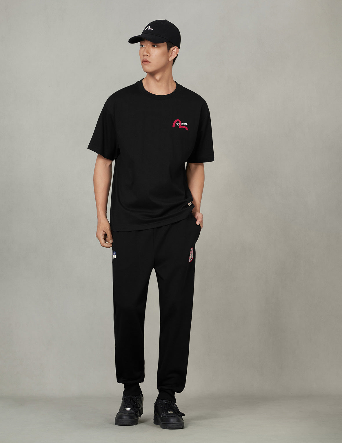 Henohenomohe Godhead Embroidery Relax Fit T-Shirt
