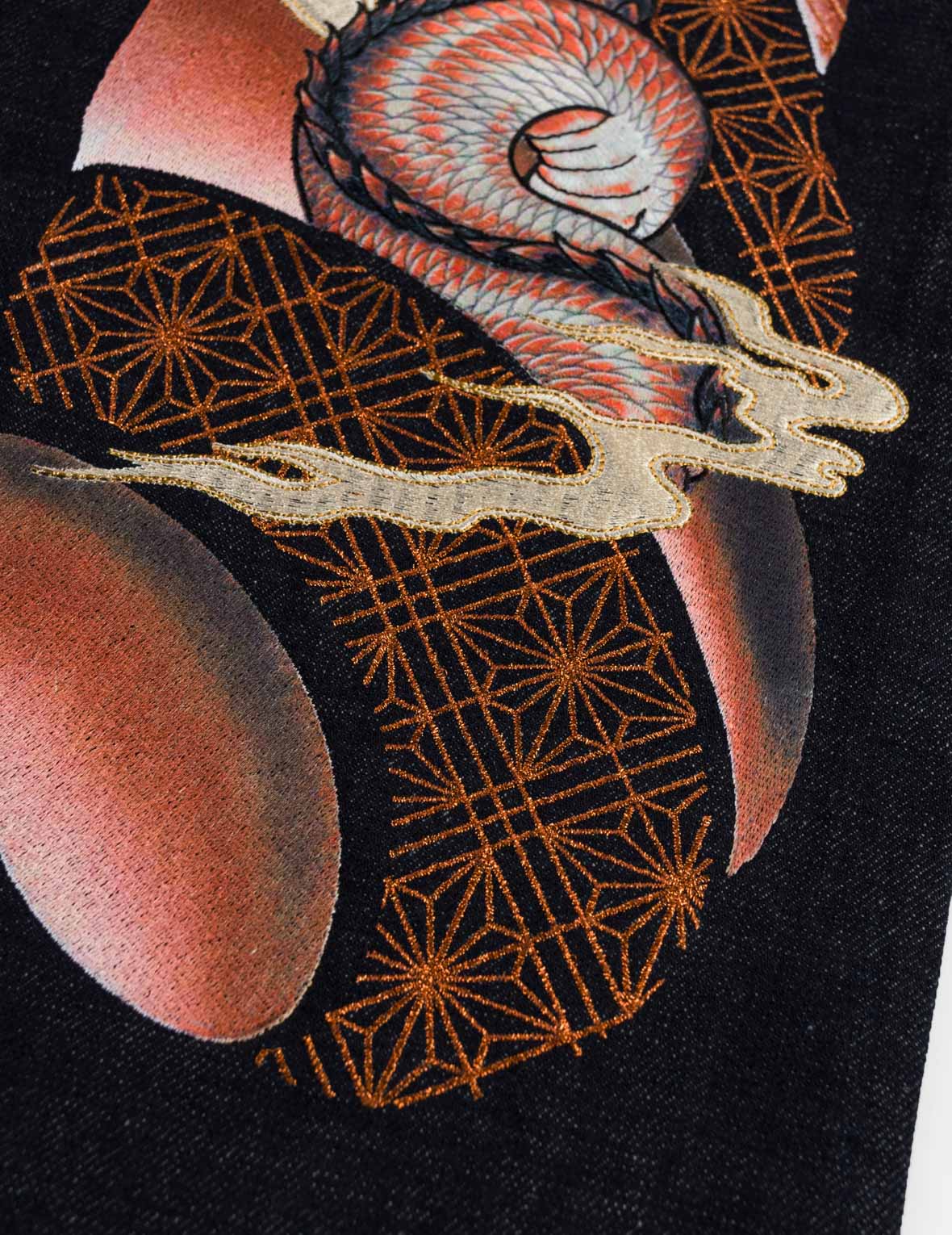 升龍纏繞大M刺繡赤耳牛仔褲 #2017
