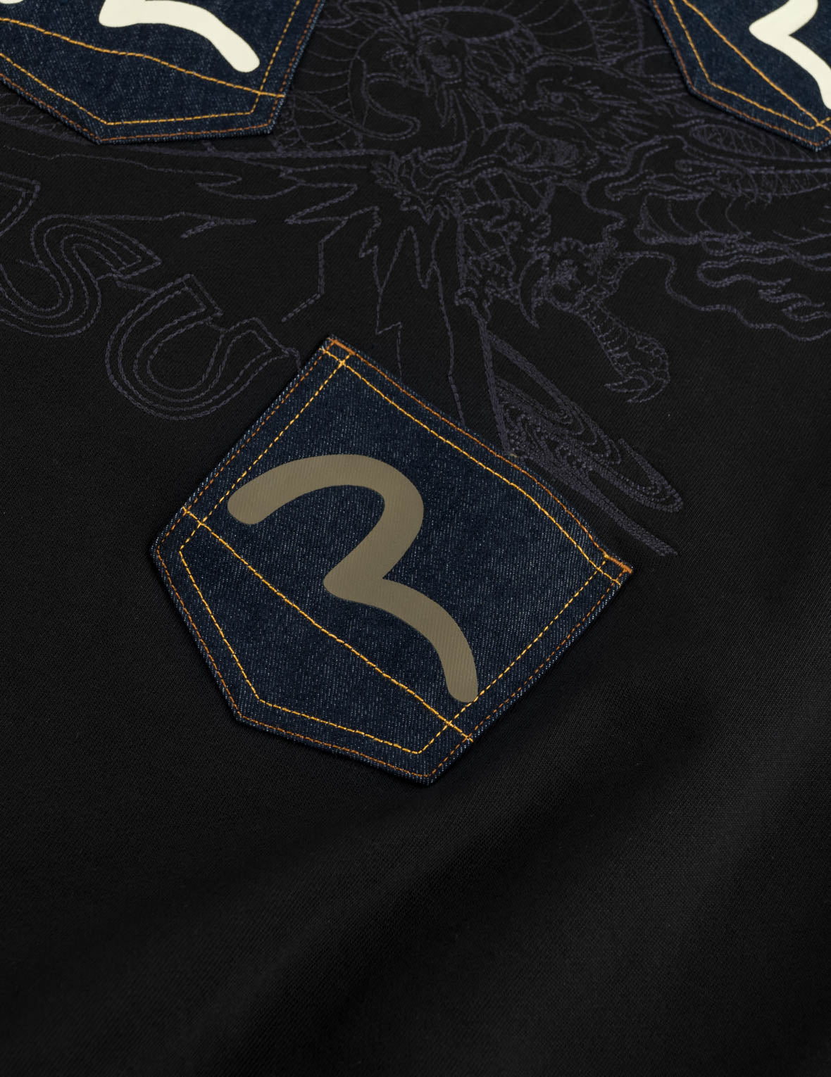 Flying Dragon Embroidered Multi-Pocket Sweatshirt