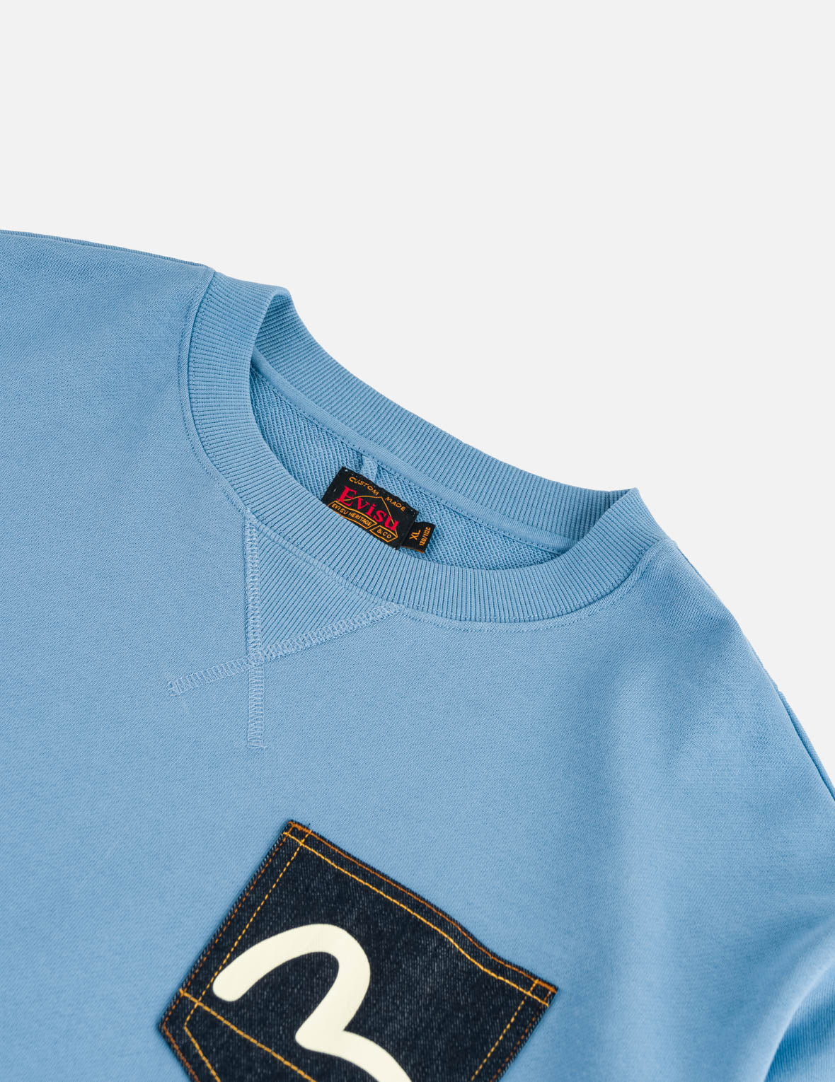 Flying Dragon Embroidered Multi-Pocket Sweatshirt
