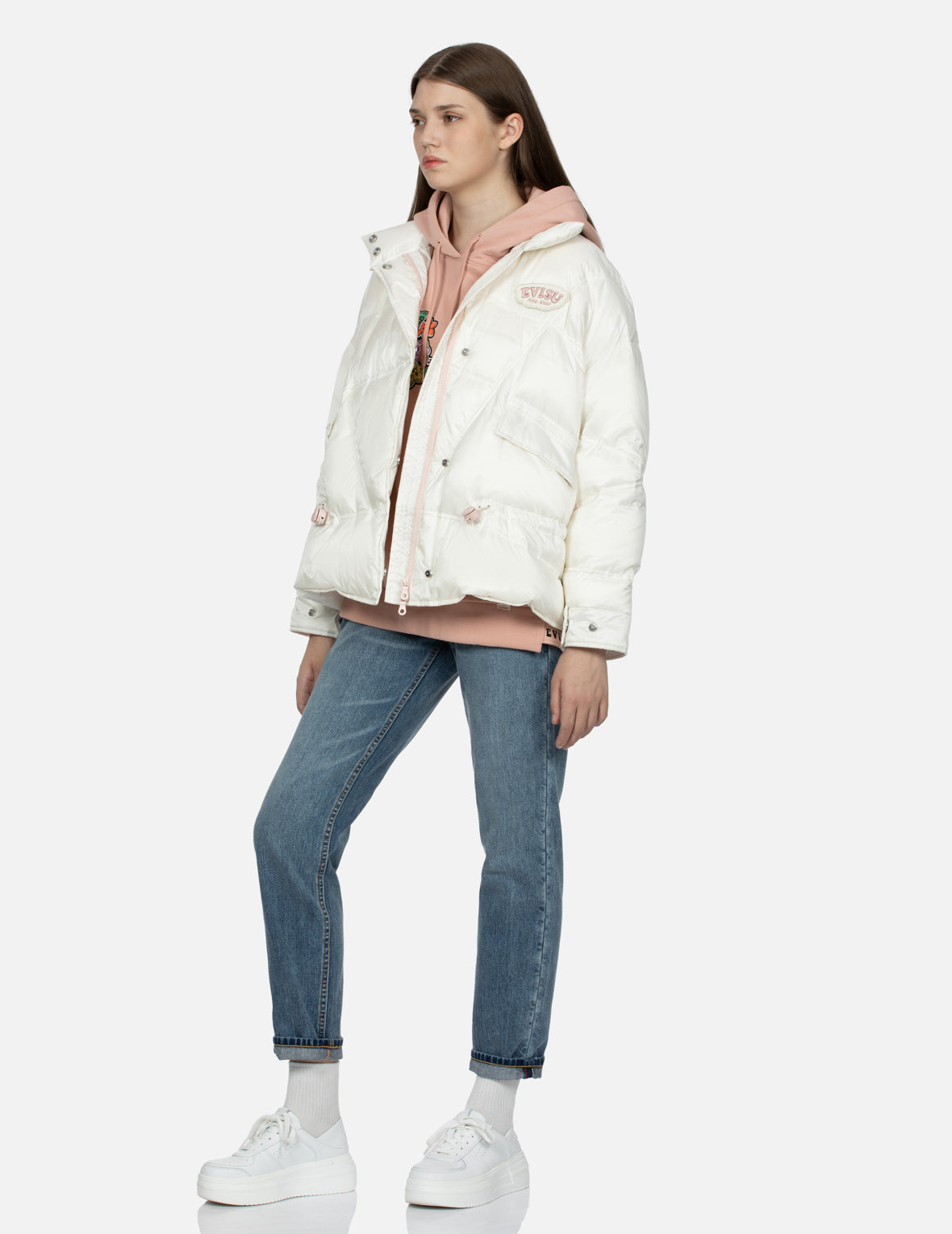 標誌及達磨愛心刺繡章時尚版型羽絨外套