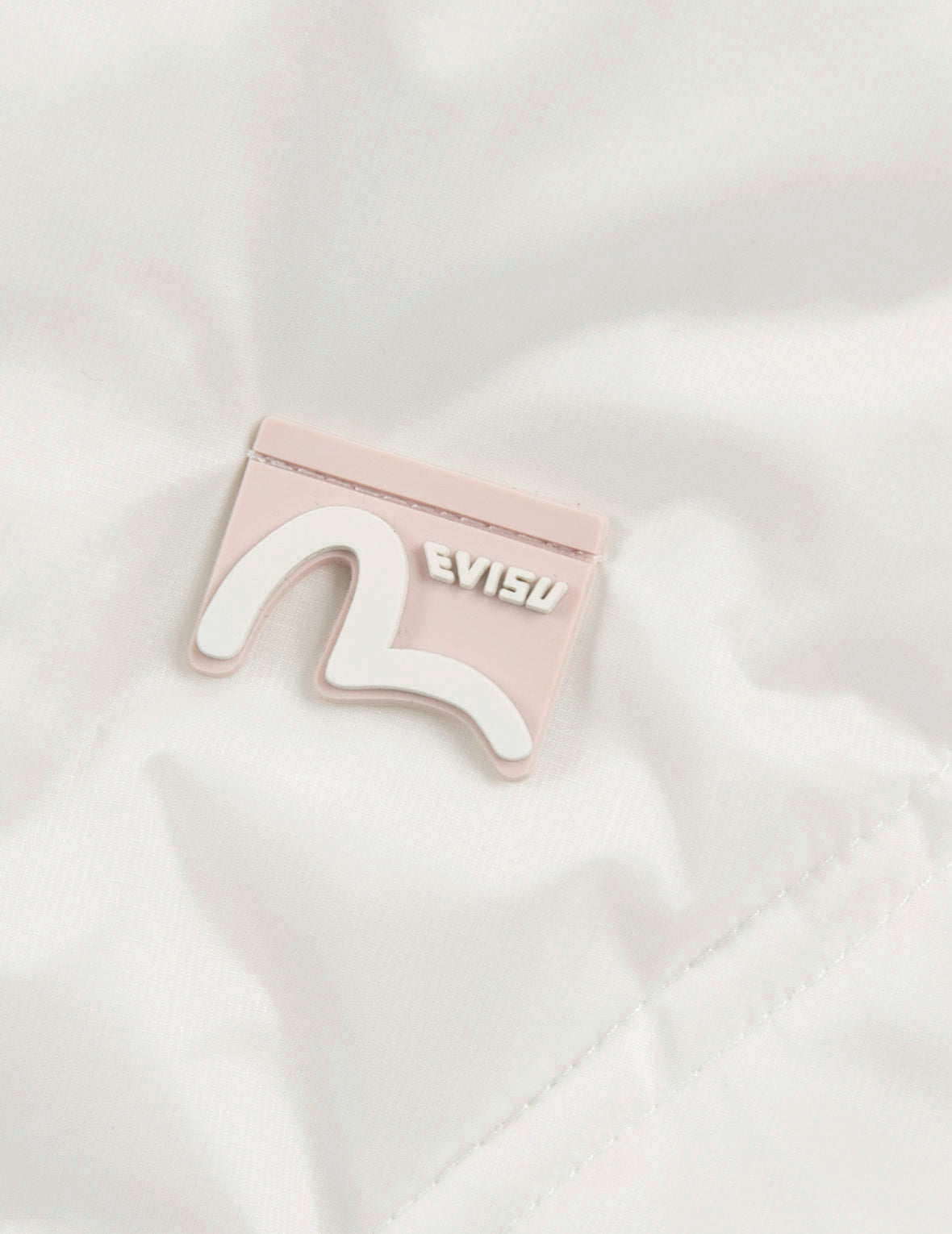 標誌及達磨愛心刺繡章時尚版型羽絨外套