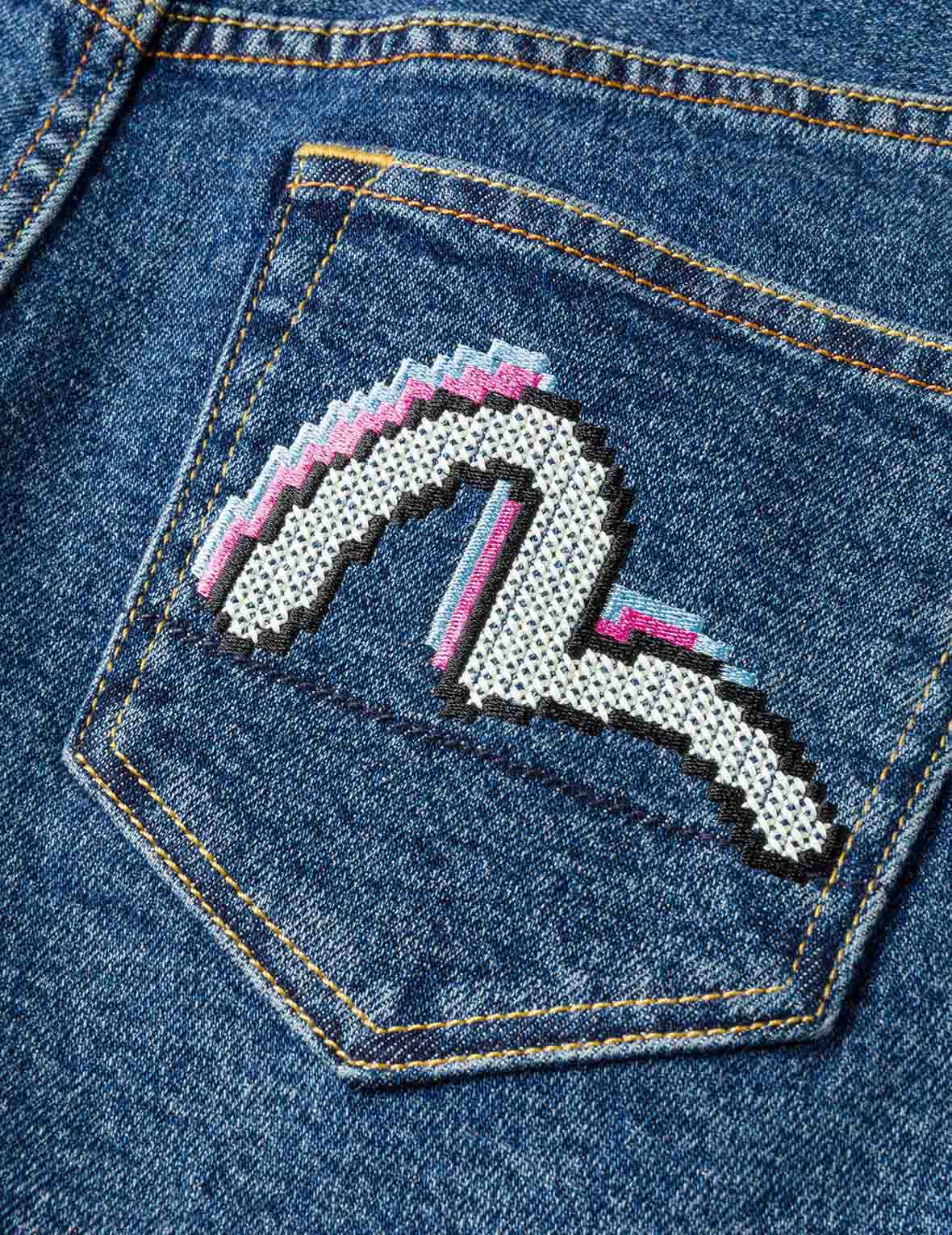 像素海鷗刺繡寬版休閒牛仔褲
