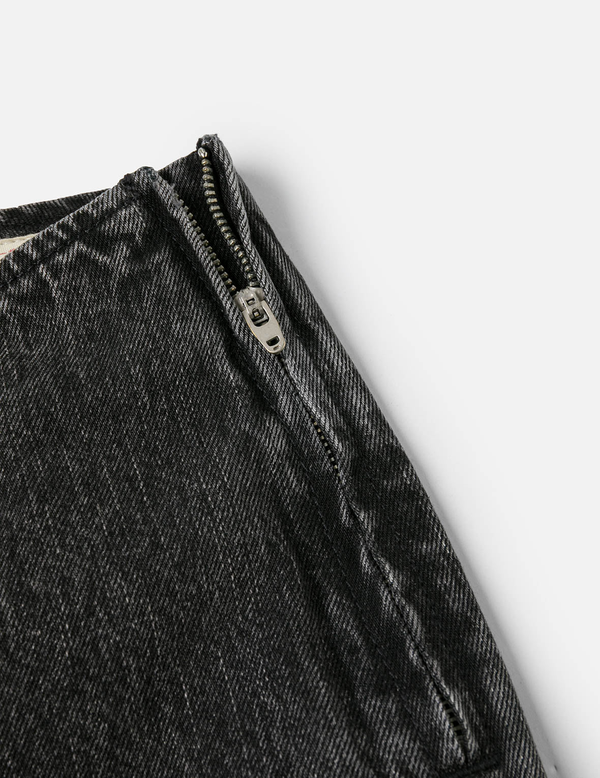 斑駁海鷗印花和解構時尚版型牛仔喇叭褲裙