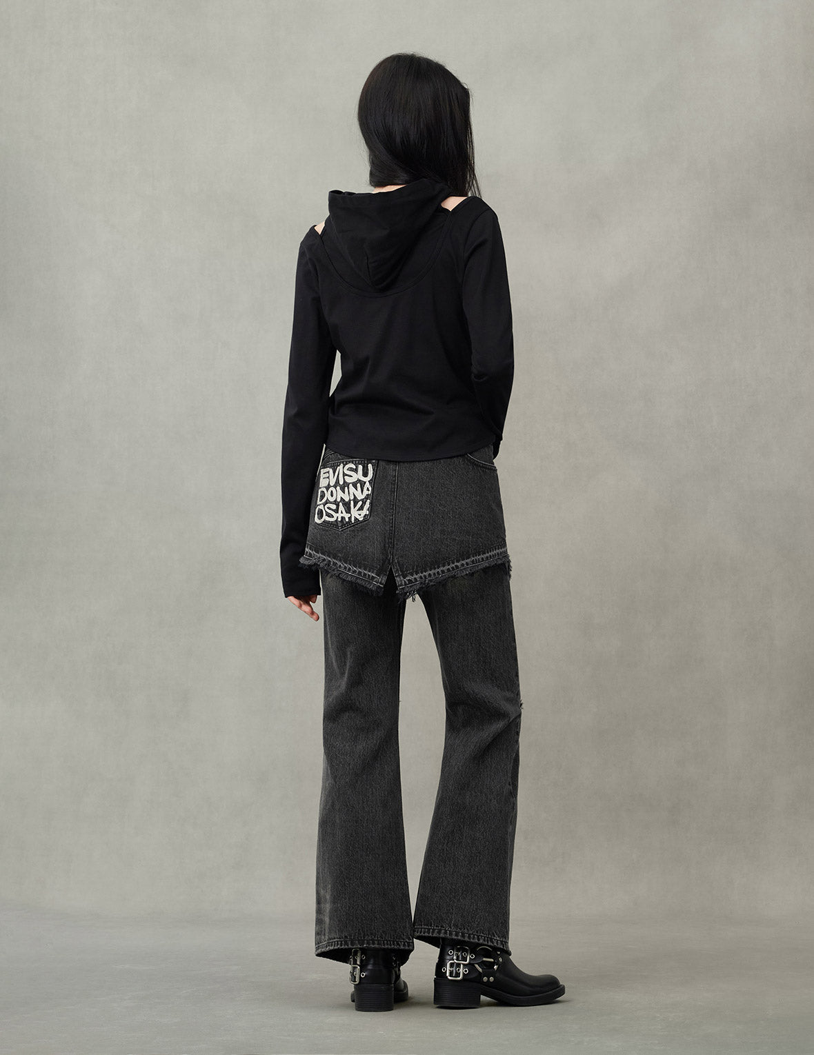 斑駁海鷗印花和解構時尚版型牛仔喇叭褲裙