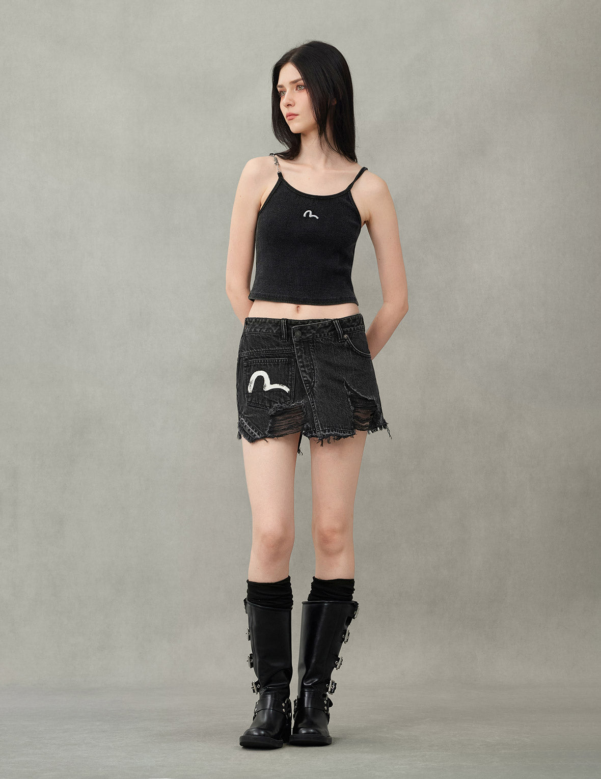 斑駁海鷗印花和解構時尚版型牛仔喇叭褲裙