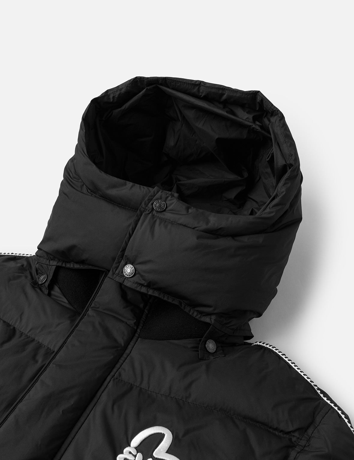 海鷗與商標刺繡時尚版型可拆式連帽羽絨外套