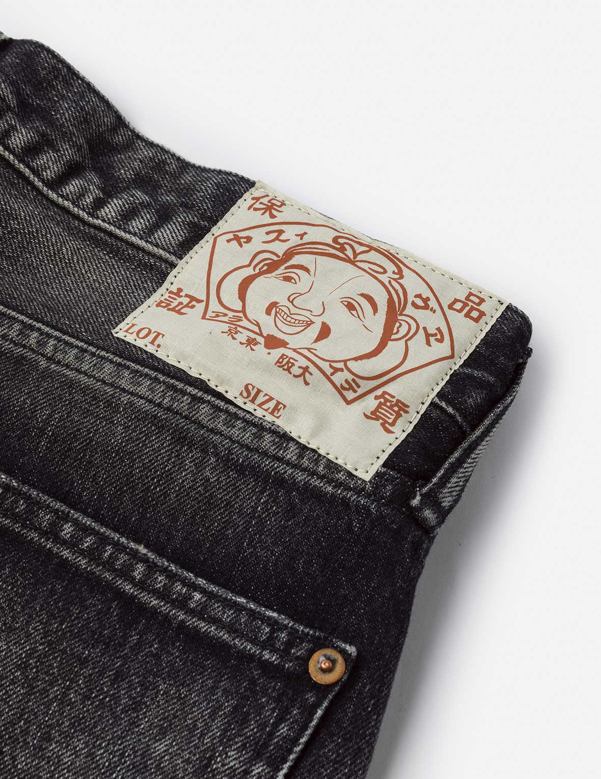 洗水海鷗印花常規版型牛仔褲